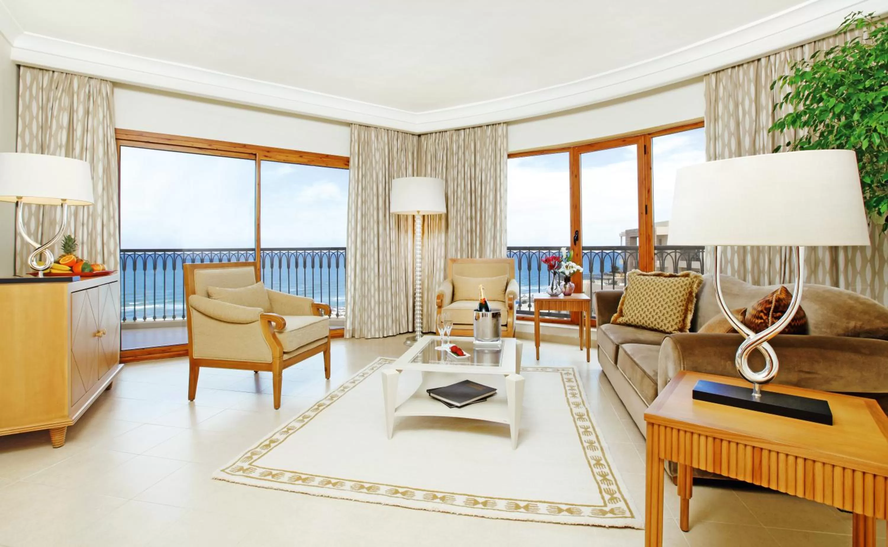 Living room in Mövenpick Resort & Marine Spa Sousse