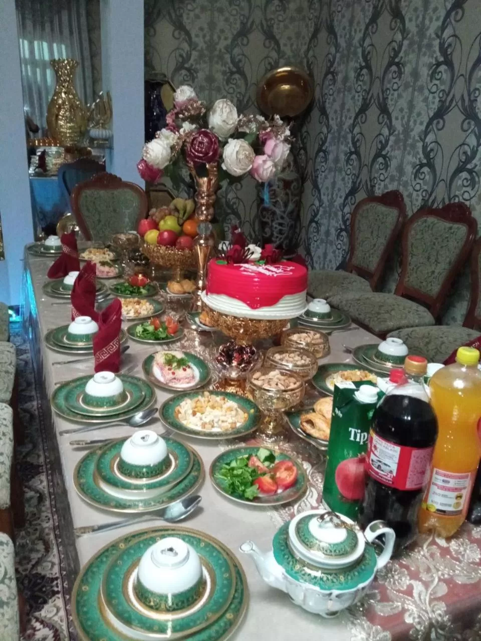 Food and drinks in Risqiro'z Ancient Boutique Hotel