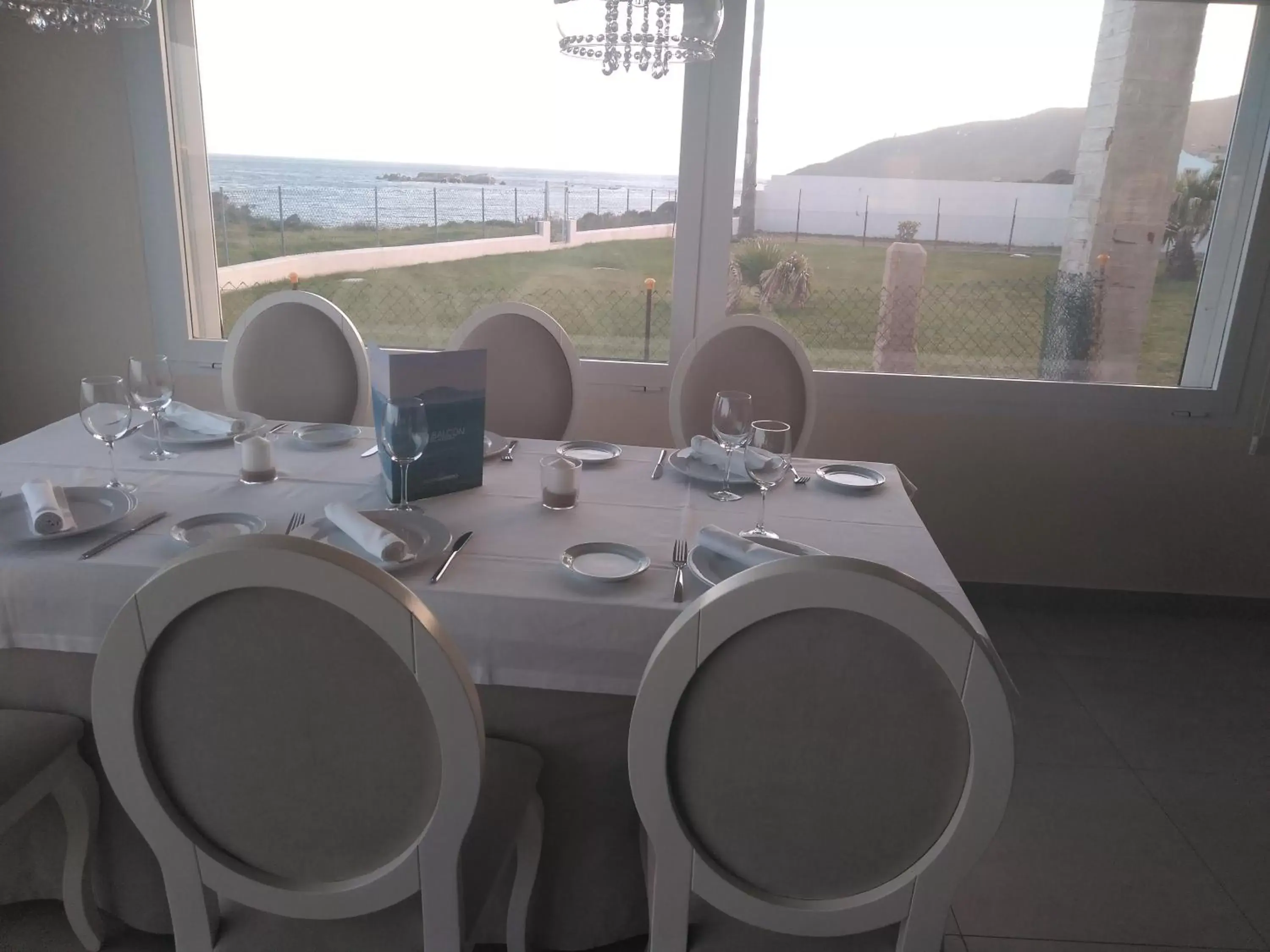 Communal lounge/ TV room, Restaurant/Places to Eat in Punta Carnero Hostal singular