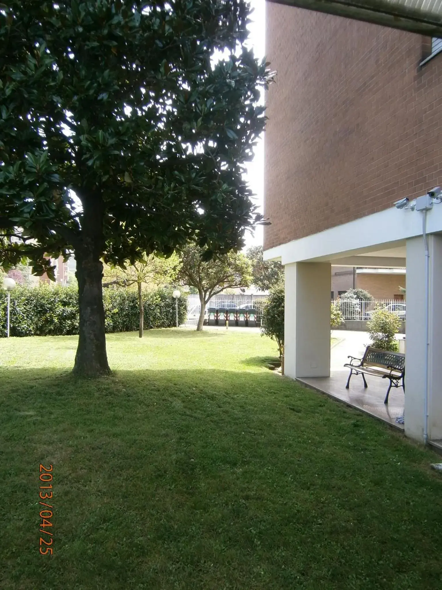 Facade/entrance, Garden in Albergo Guido Reni