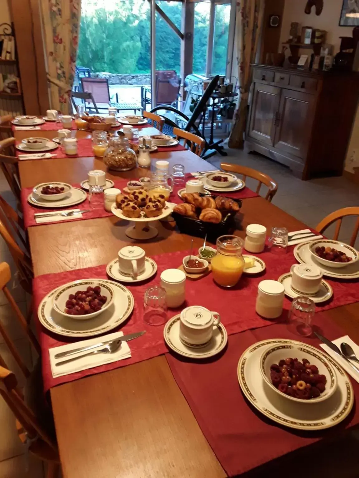 Breakfast in Chambres d'Hôtes La Chouette