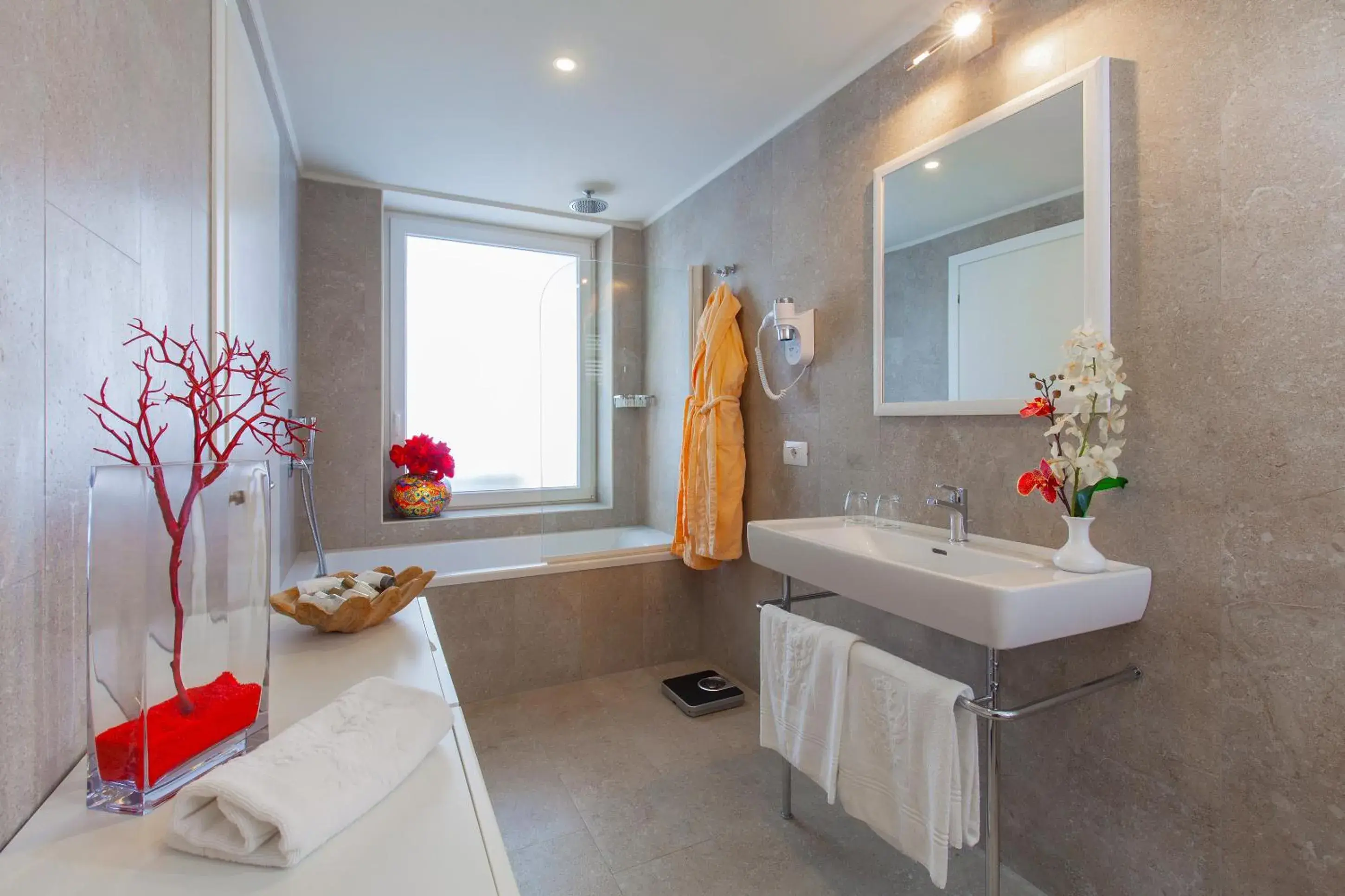 Bathroom in Hotel Caparena Bathroom in Hotel Caparena