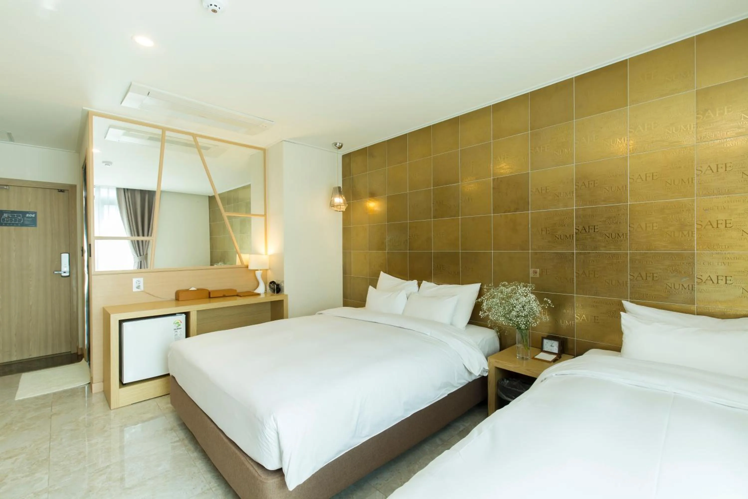 Bedroom, Bed in Hotel Nafore