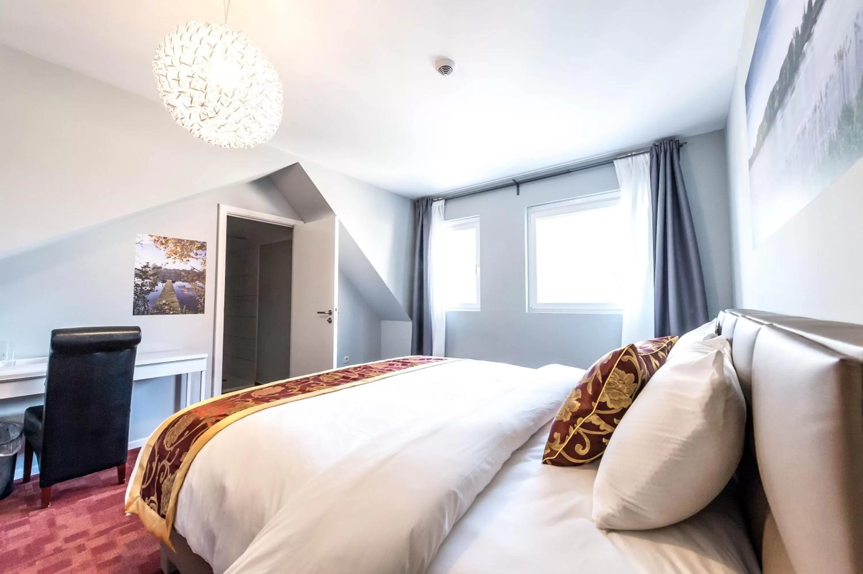 Photo of the whole room, Bed in Hotel Temse