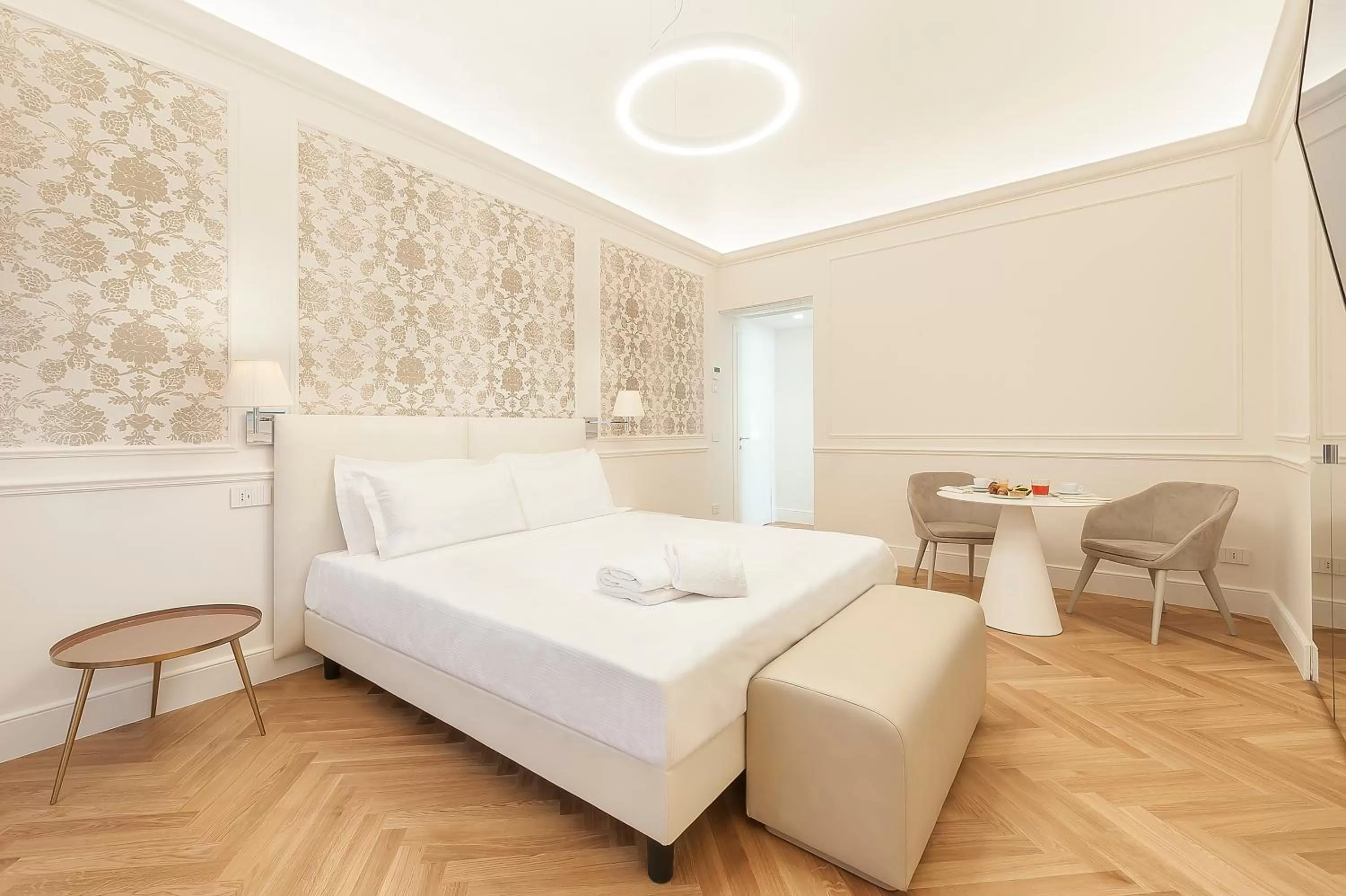 Photo of the whole room, Bed in Asisium Boutique Hotel