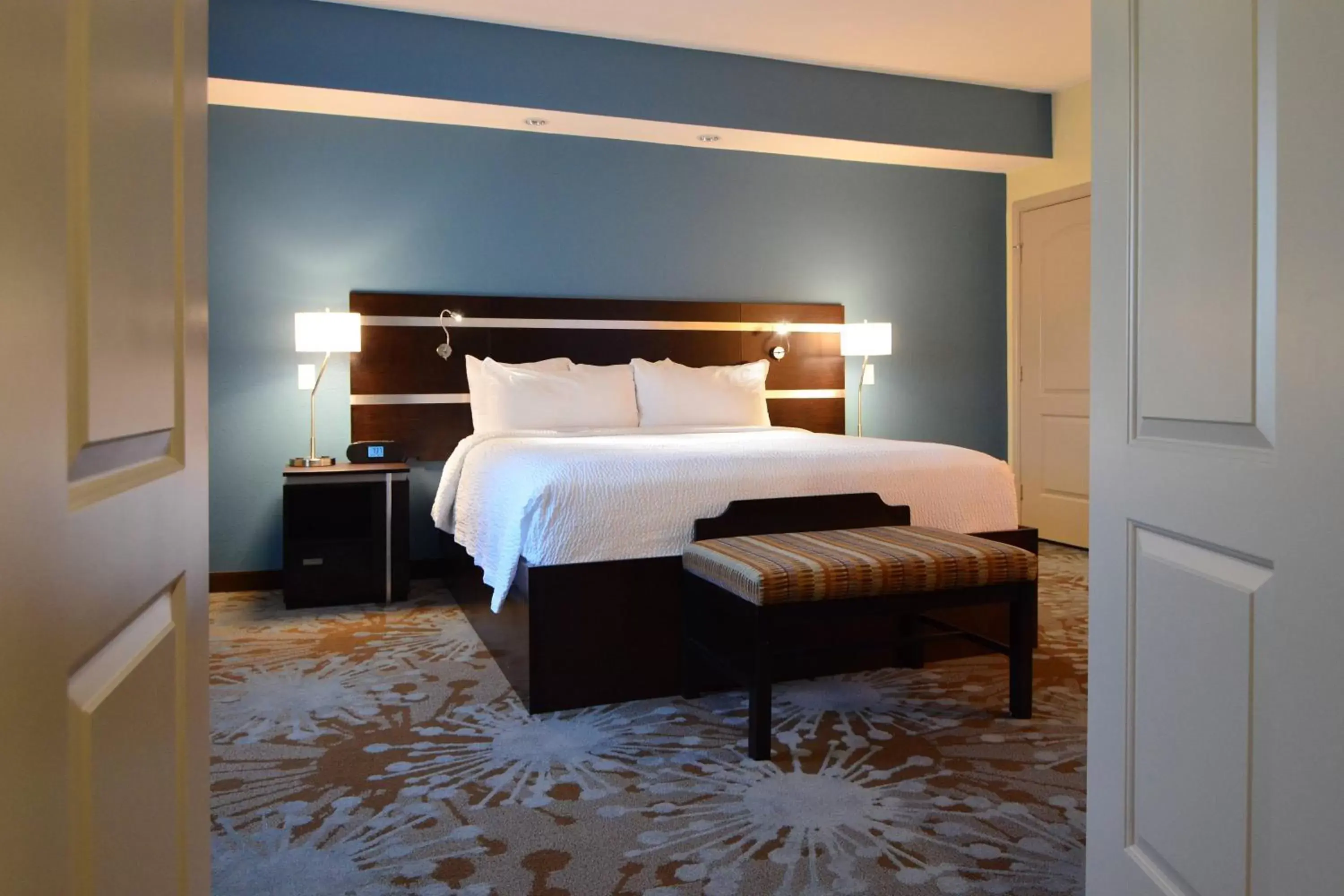 Bedroom, Bed in Fairfield Inn and Suites by Marriott North Spring