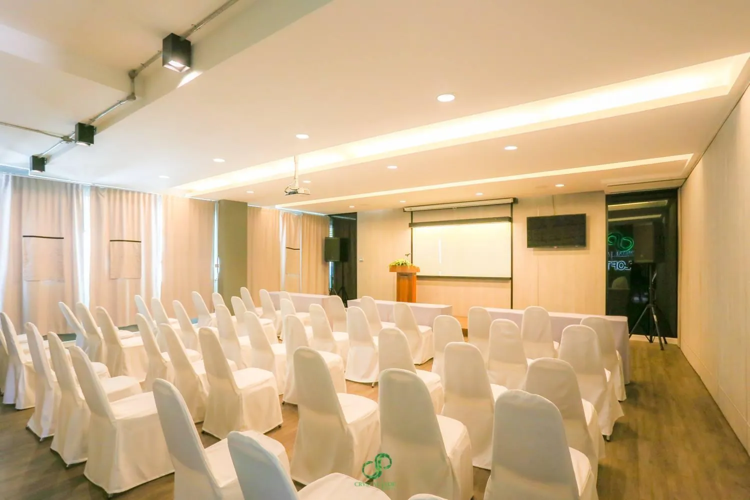 Meeting/conference room in Crystal Jade Hotel