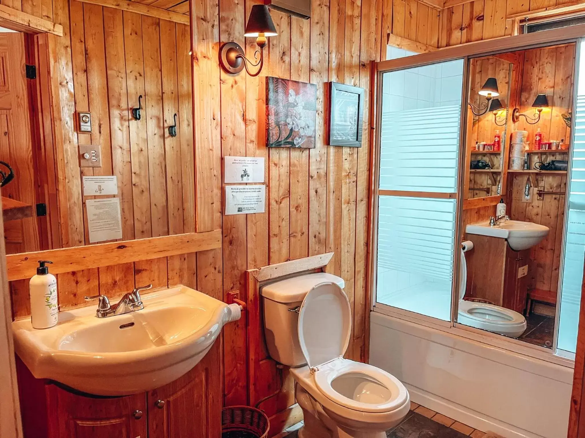 Bathroom in Gîte B&B du Village