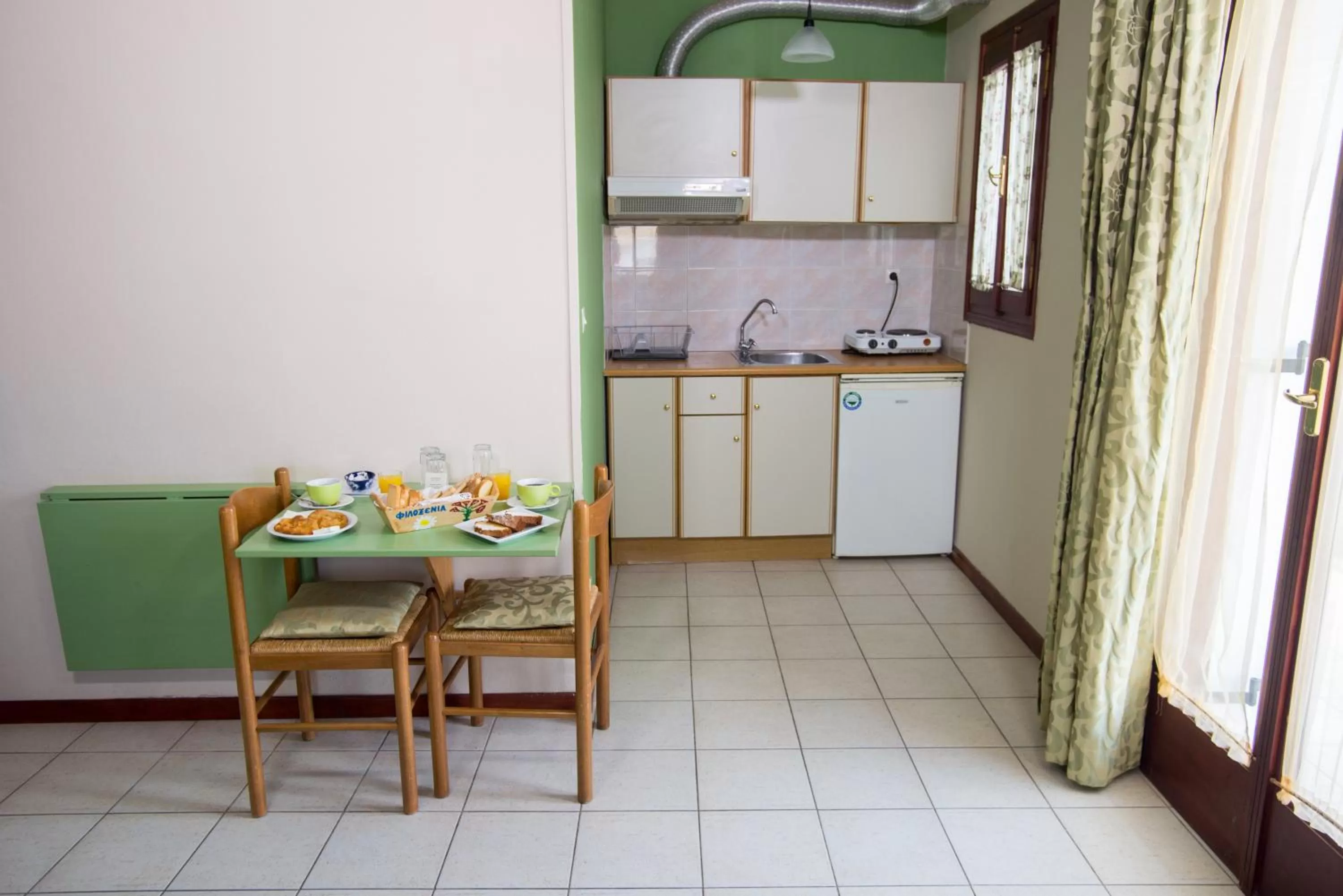 Dining area in Filoxenia Studios