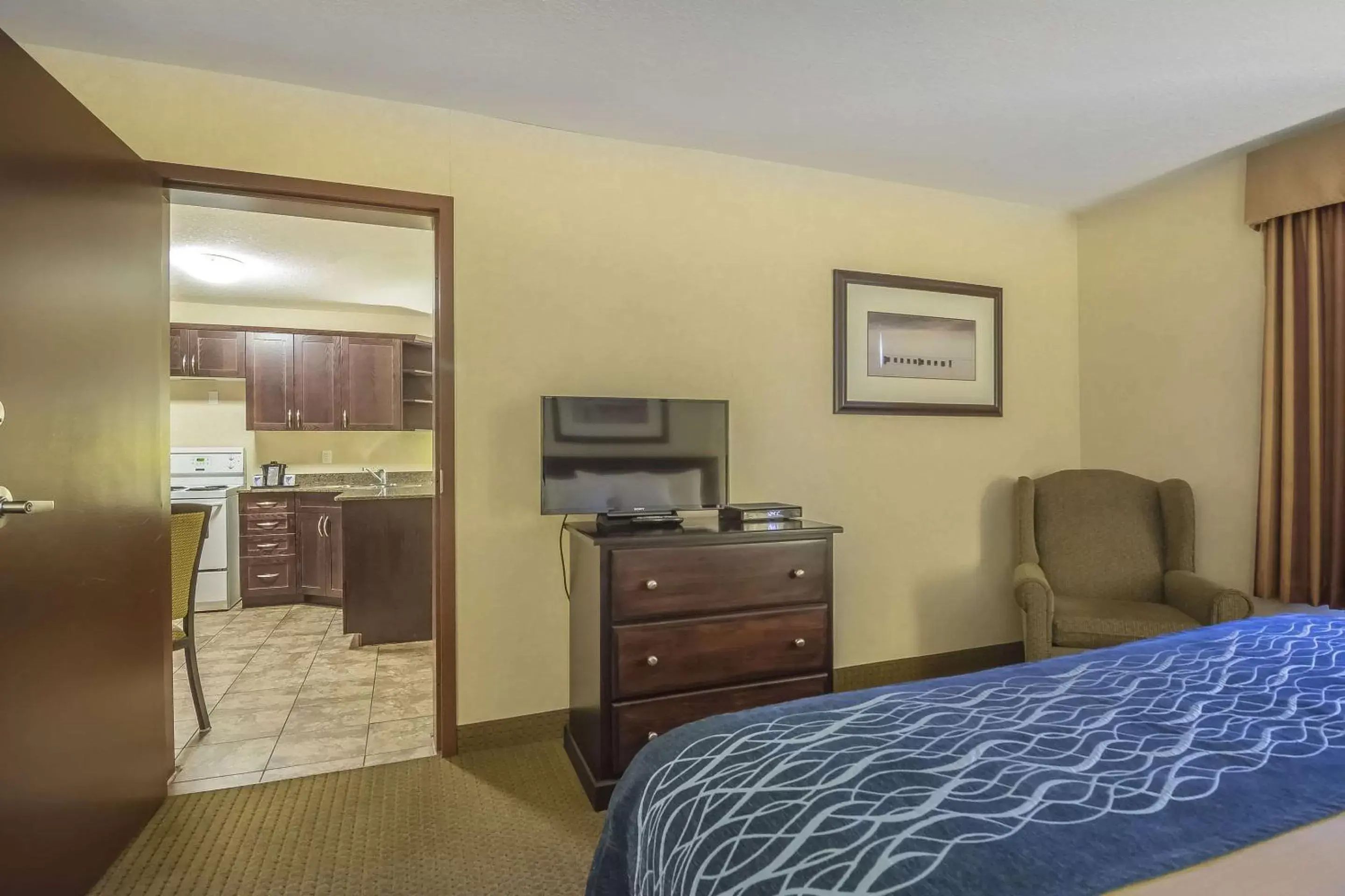 Photo of the whole room in Comfort Inn & Suites Edson