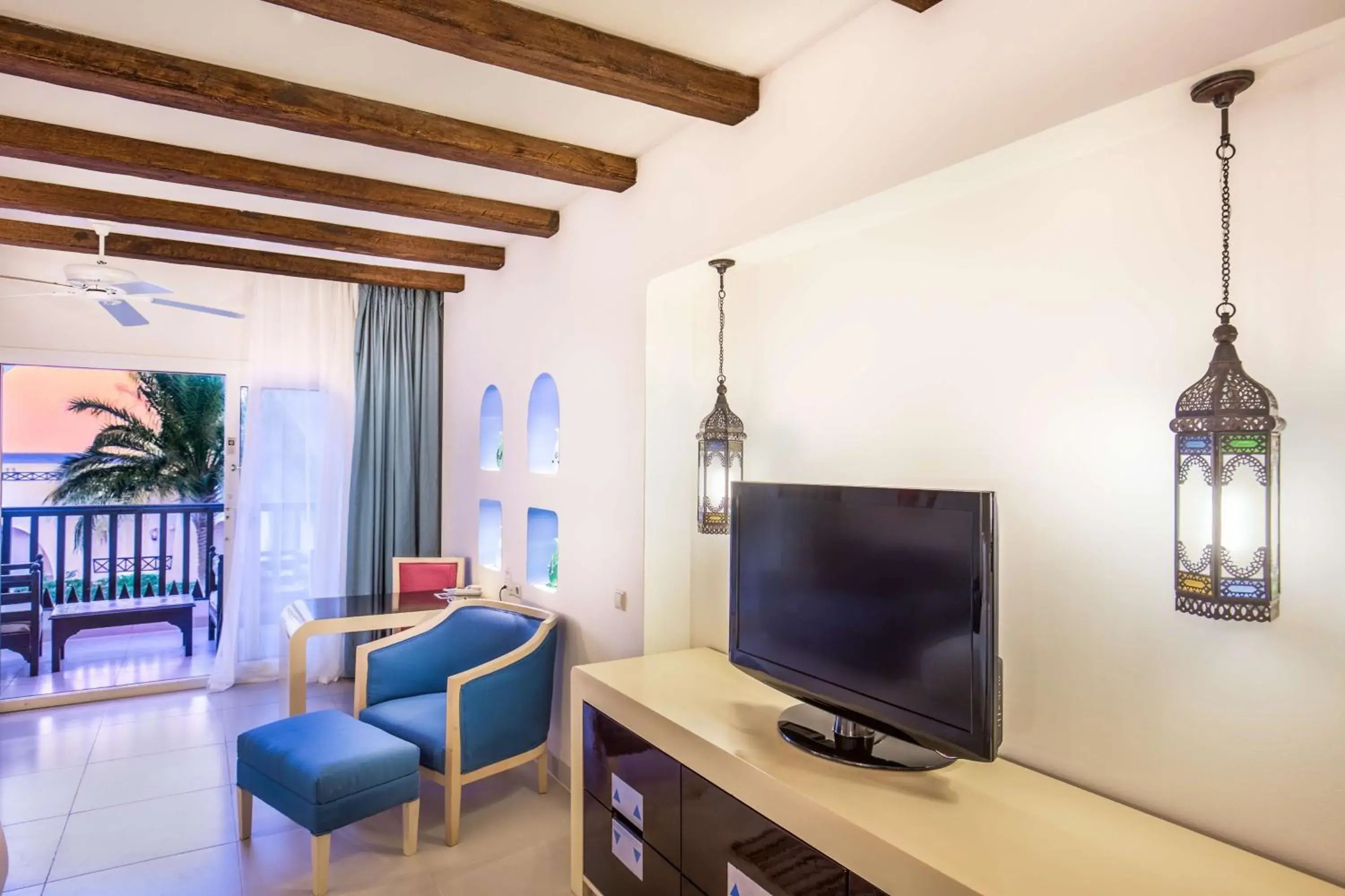 Bedroom, TV/Entertainment Center in Hilton Marsa Alam Nubian Resort