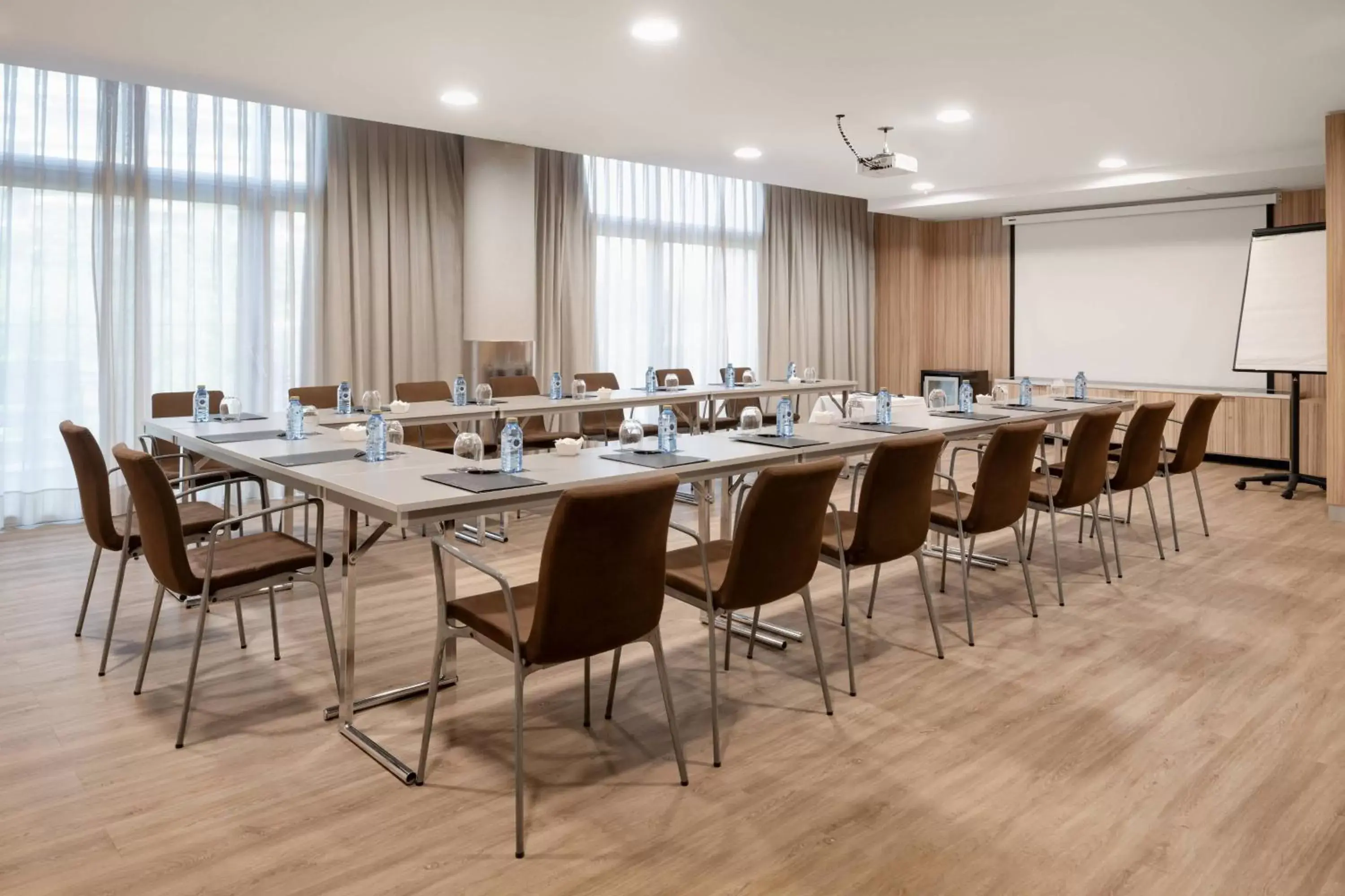 Meeting/conference room in AC Hotel Som by Marriott