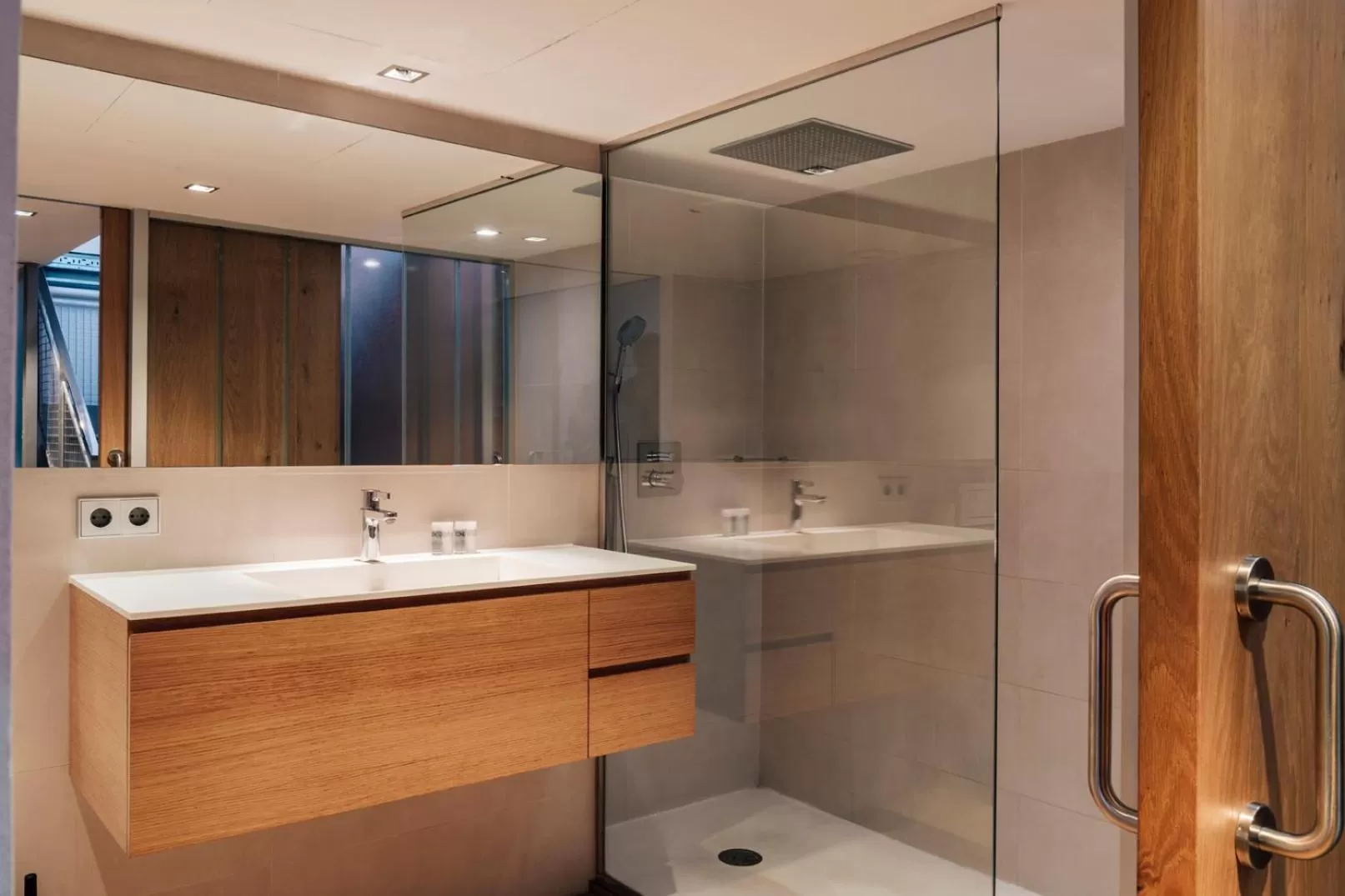 Bathroom in Barcelona Apartment Republica