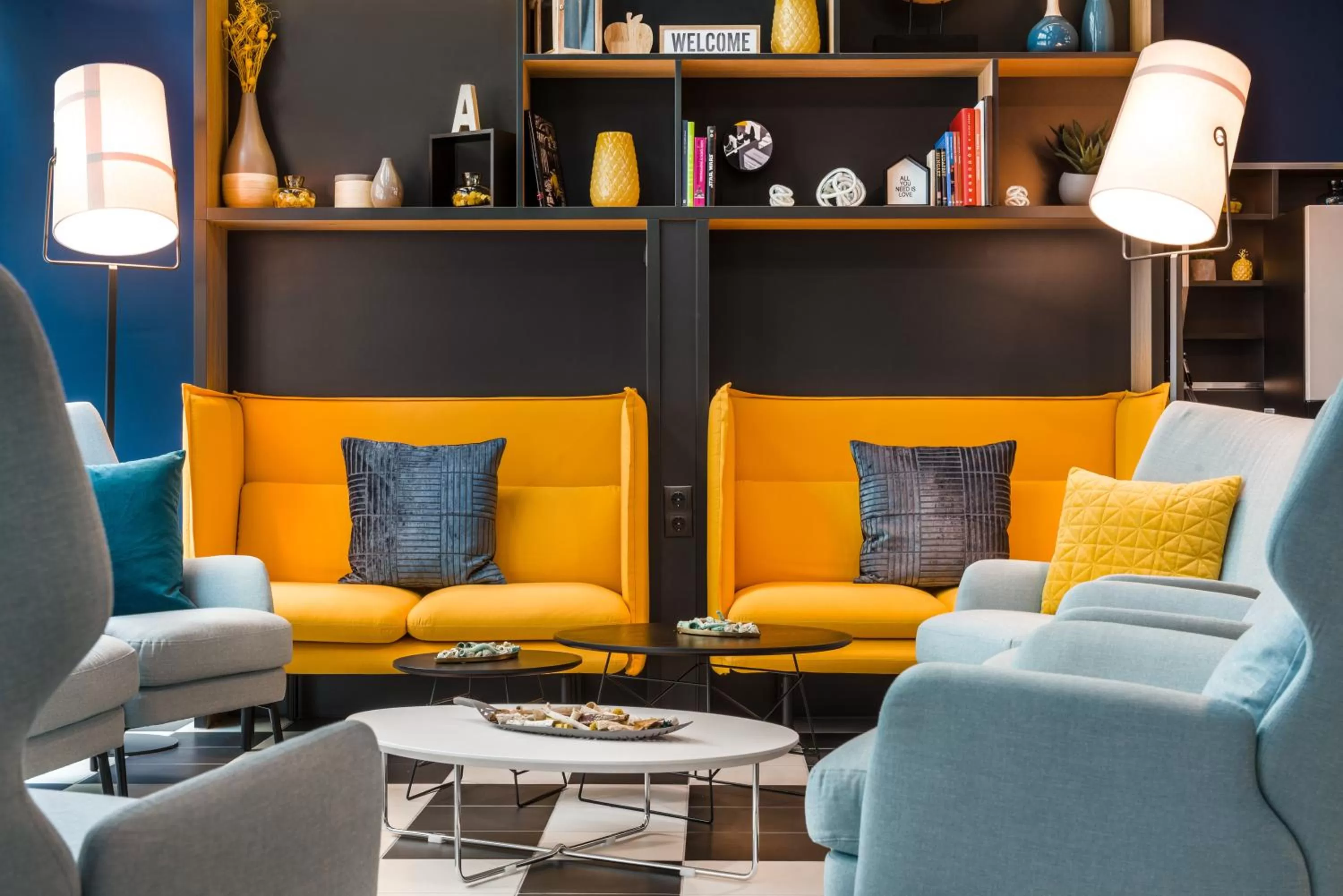 Lobby or reception in D8 Hotel