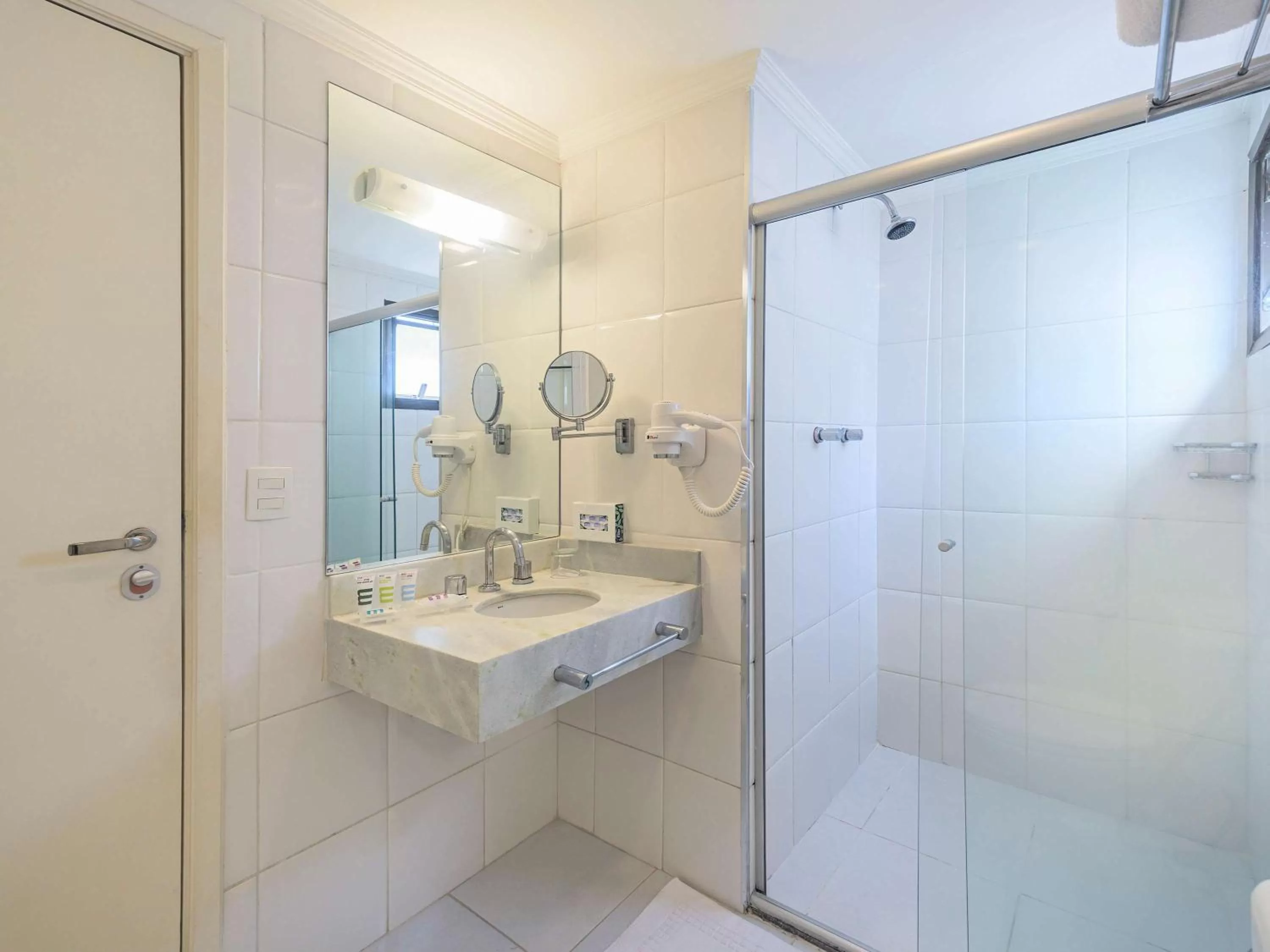 Photo of the whole room in Mercure Sao Paulo Alamedas