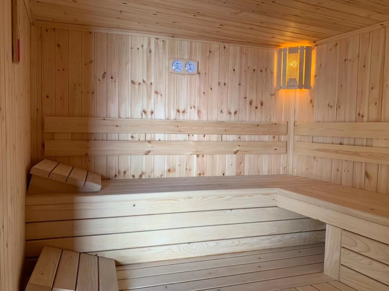 Sauna in Hotel Grandpa's House