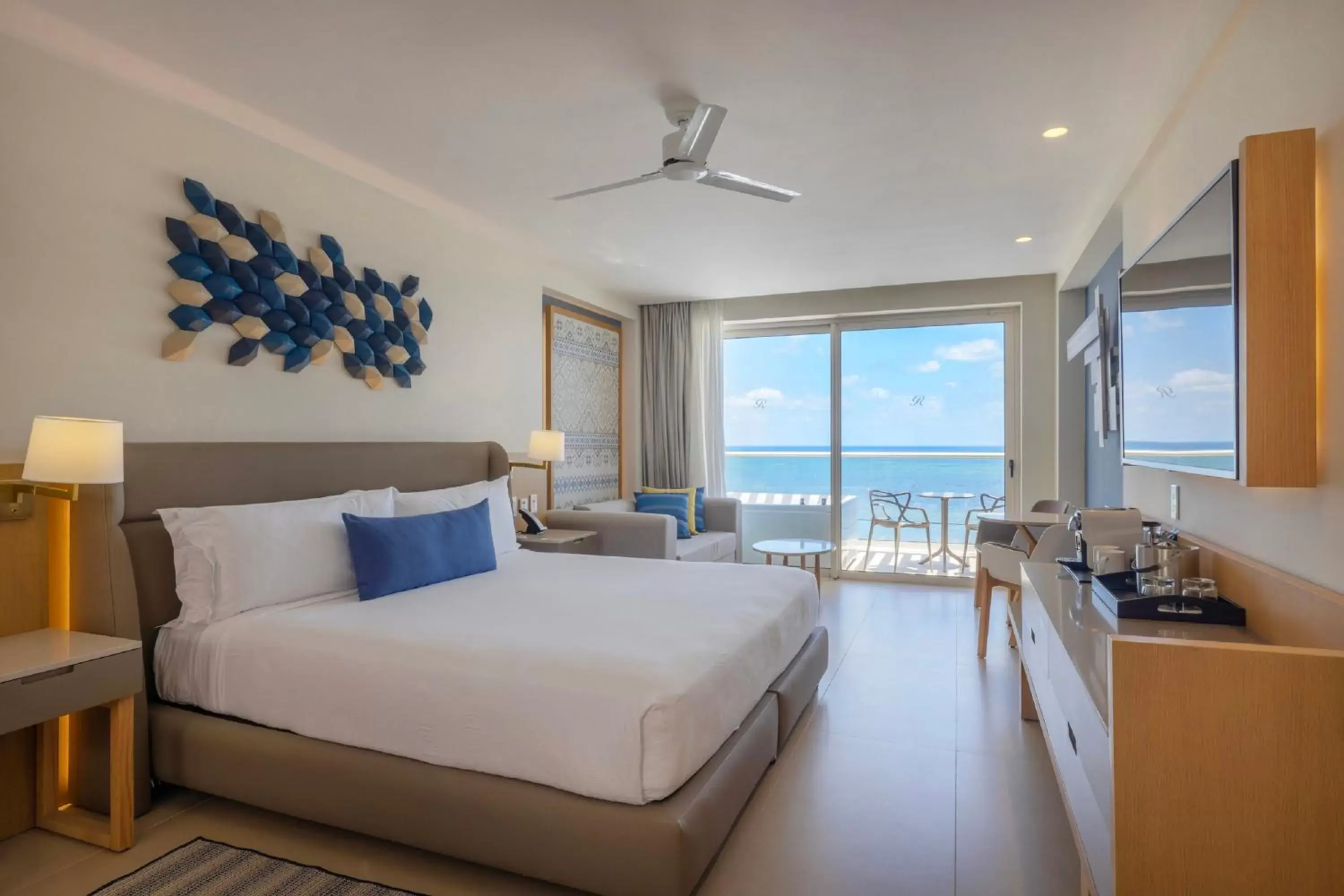 Bed in Royalton Splash Riviera Cancun, An Autograph Collection All-Inclusive Resort