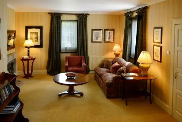 Lounge or bar, Seating Area in Inverlochy Castle Hotel