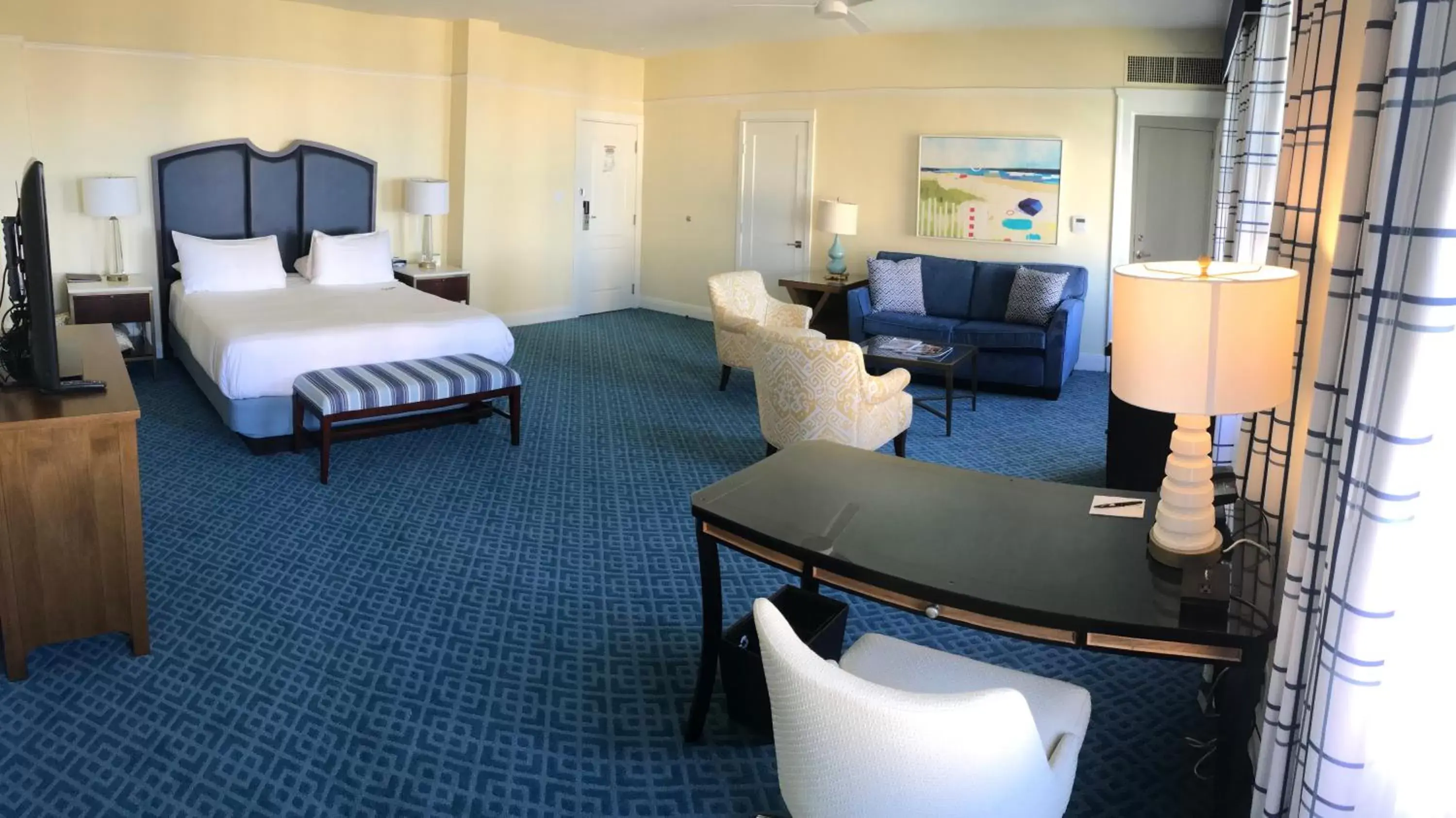 Photo of the whole room, Bed in Grande Colonial La Jolla Photo of the whole room, Bed in Grande Colonial La Jolla