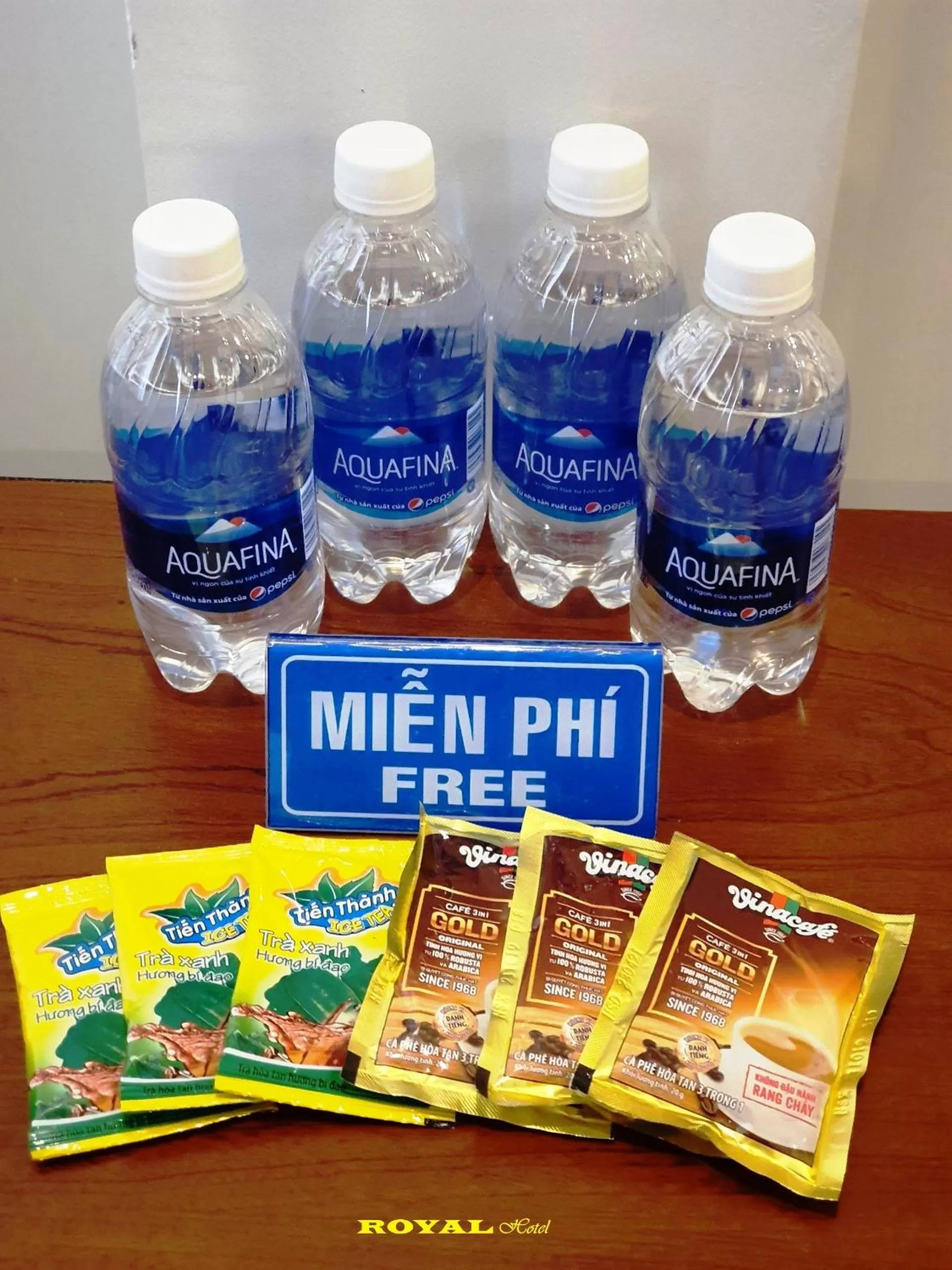 Coffee/tea facilities in Royal Hotel