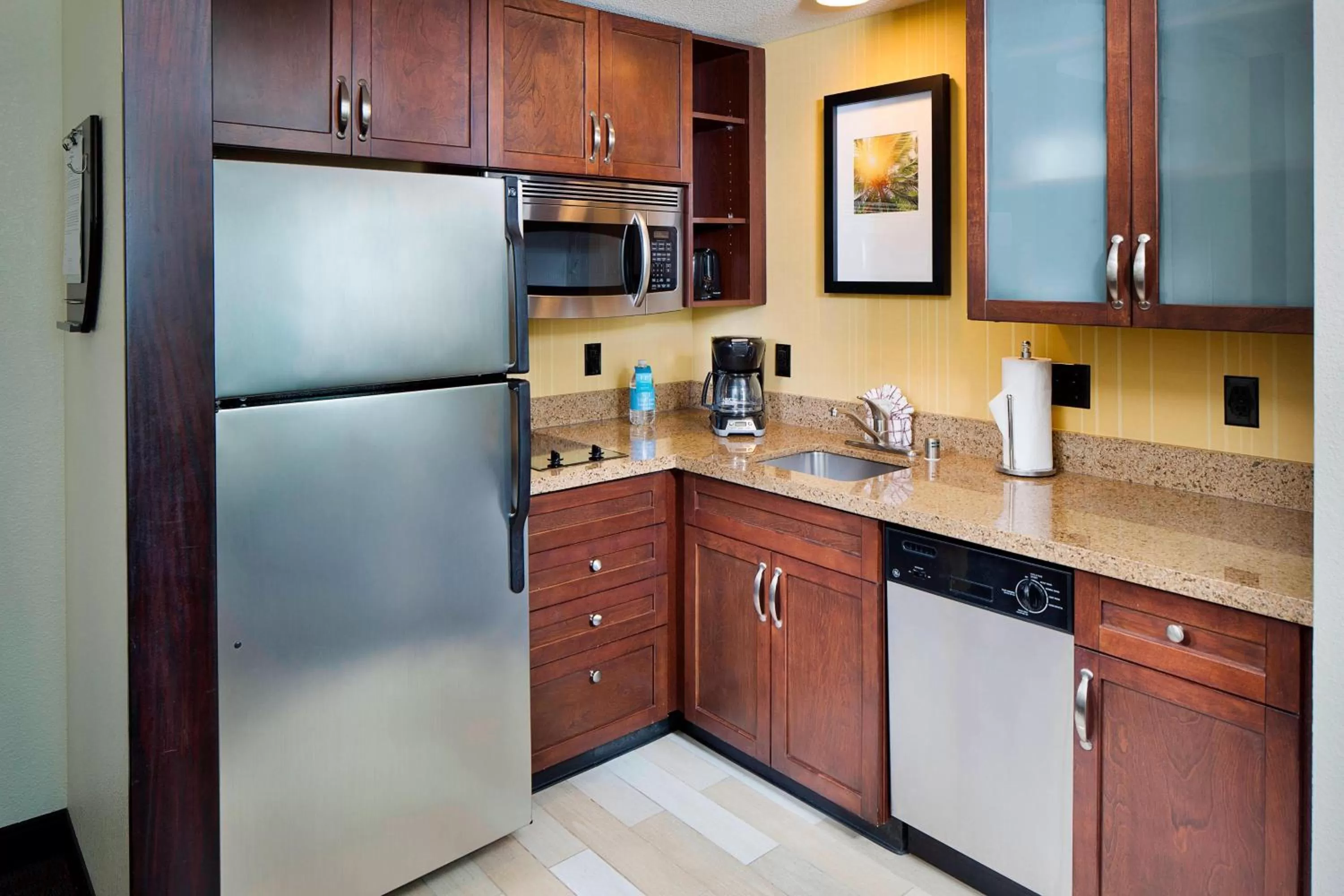 Kitchen or kitchenette in Residence Inn by Marriott San Diego Downtown/Gaslamp Quarter