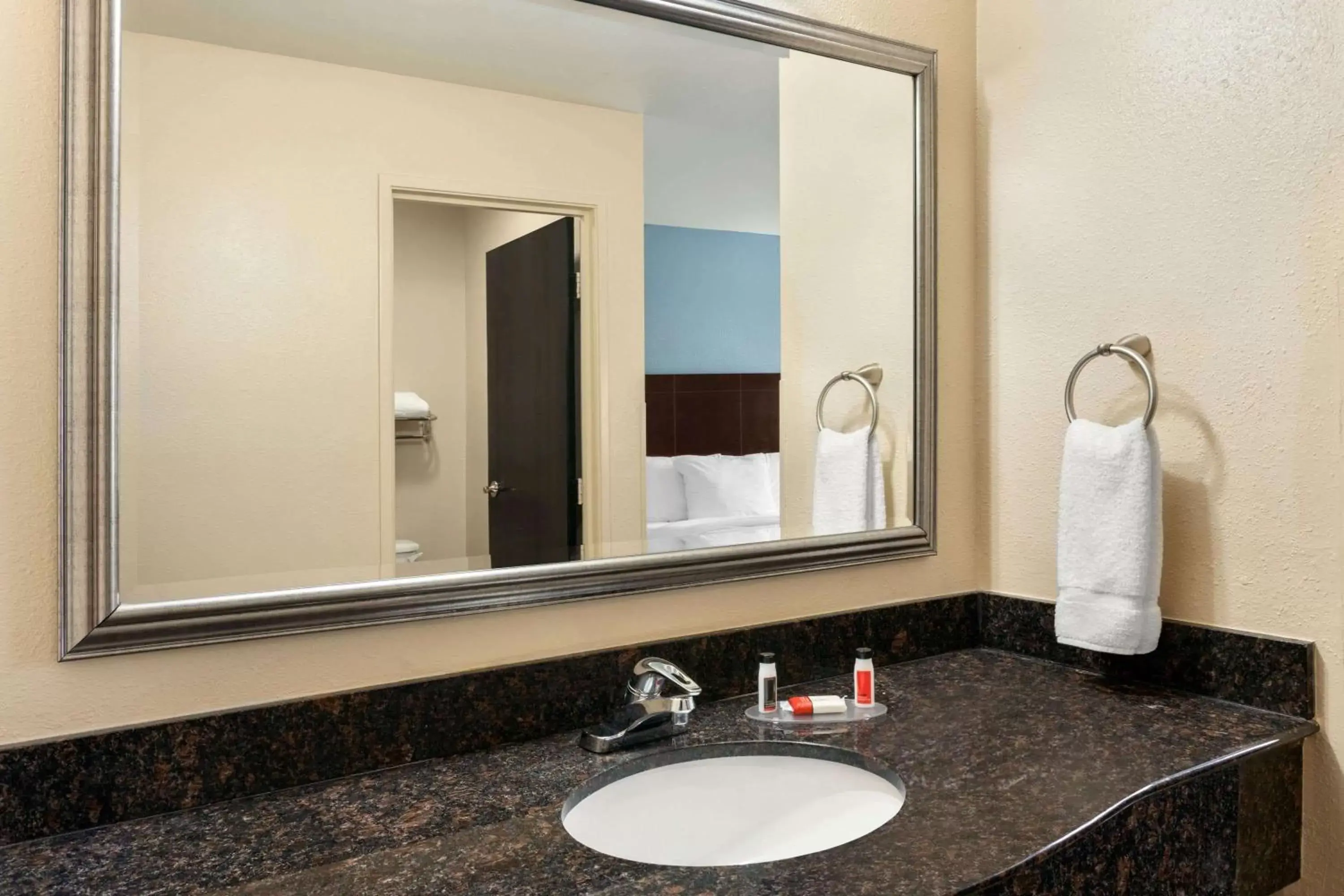 Bathroom in Super 8 by Wyndham Nashville Airport North