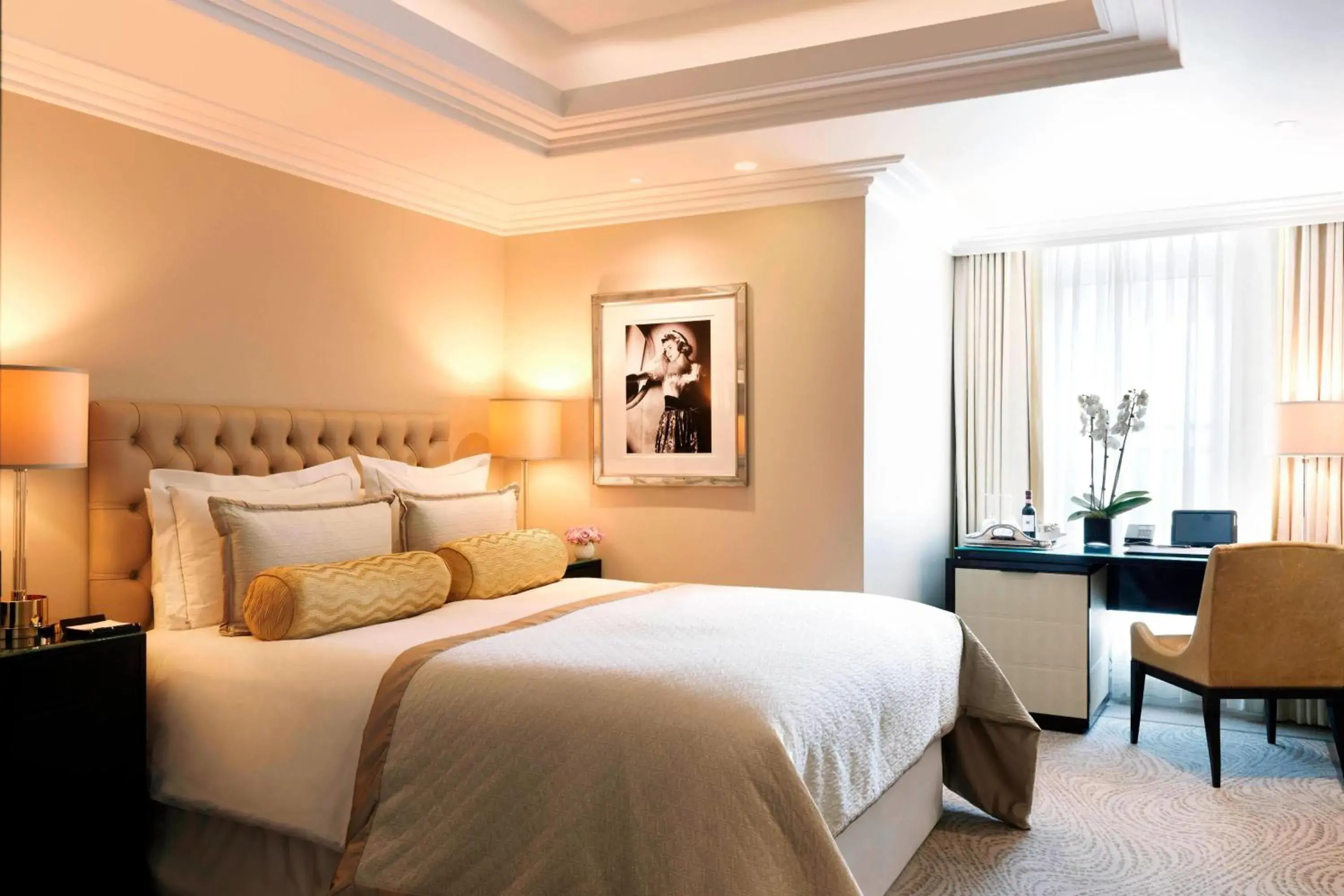 Photo of the whole room, Bed in The Wellesley Knightsbridge, a Luxury Collection Hotel, London
