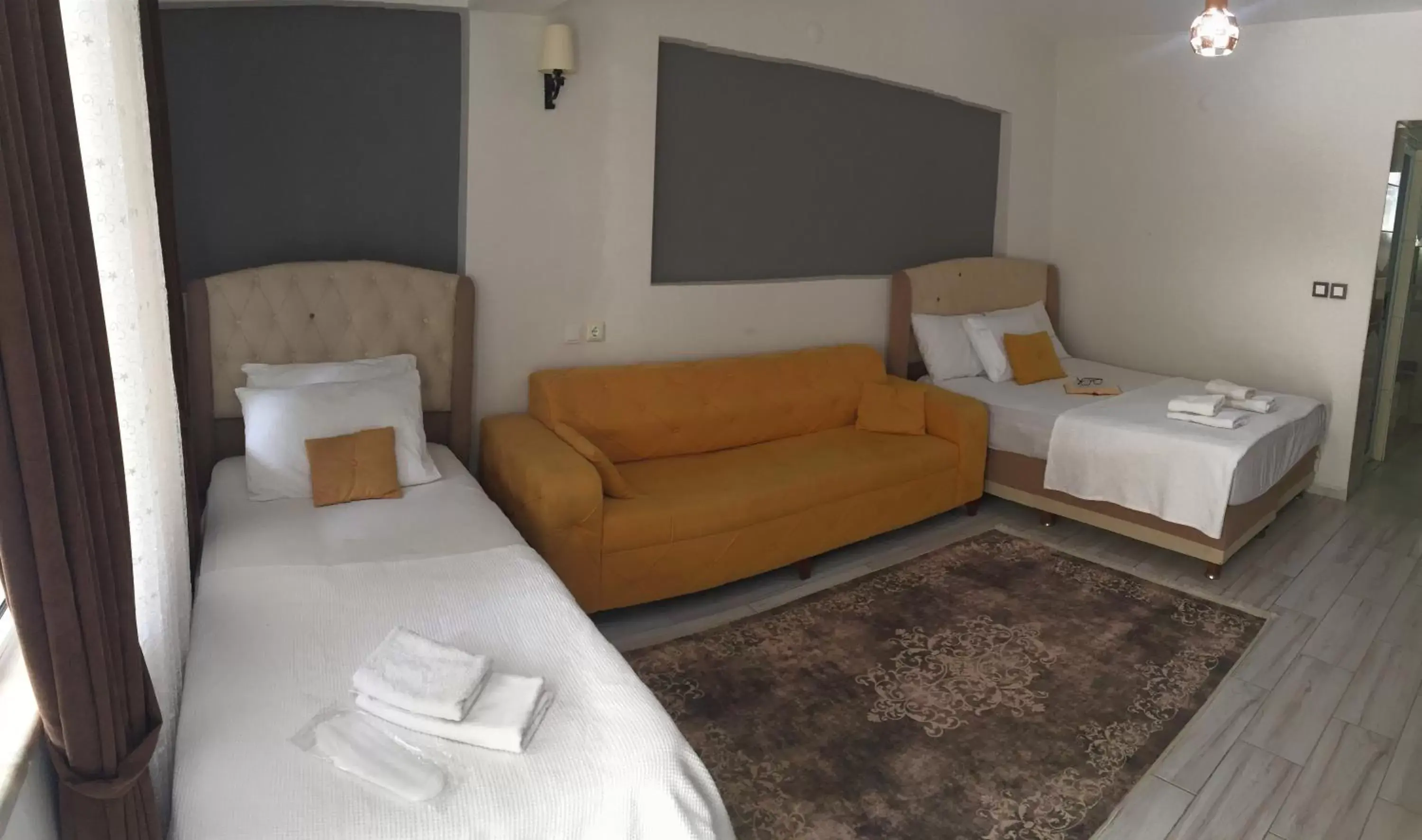 Large Double Room in GÜNEŞ APART OTEL Large Double Room in GÜNEŞ APART OTEL