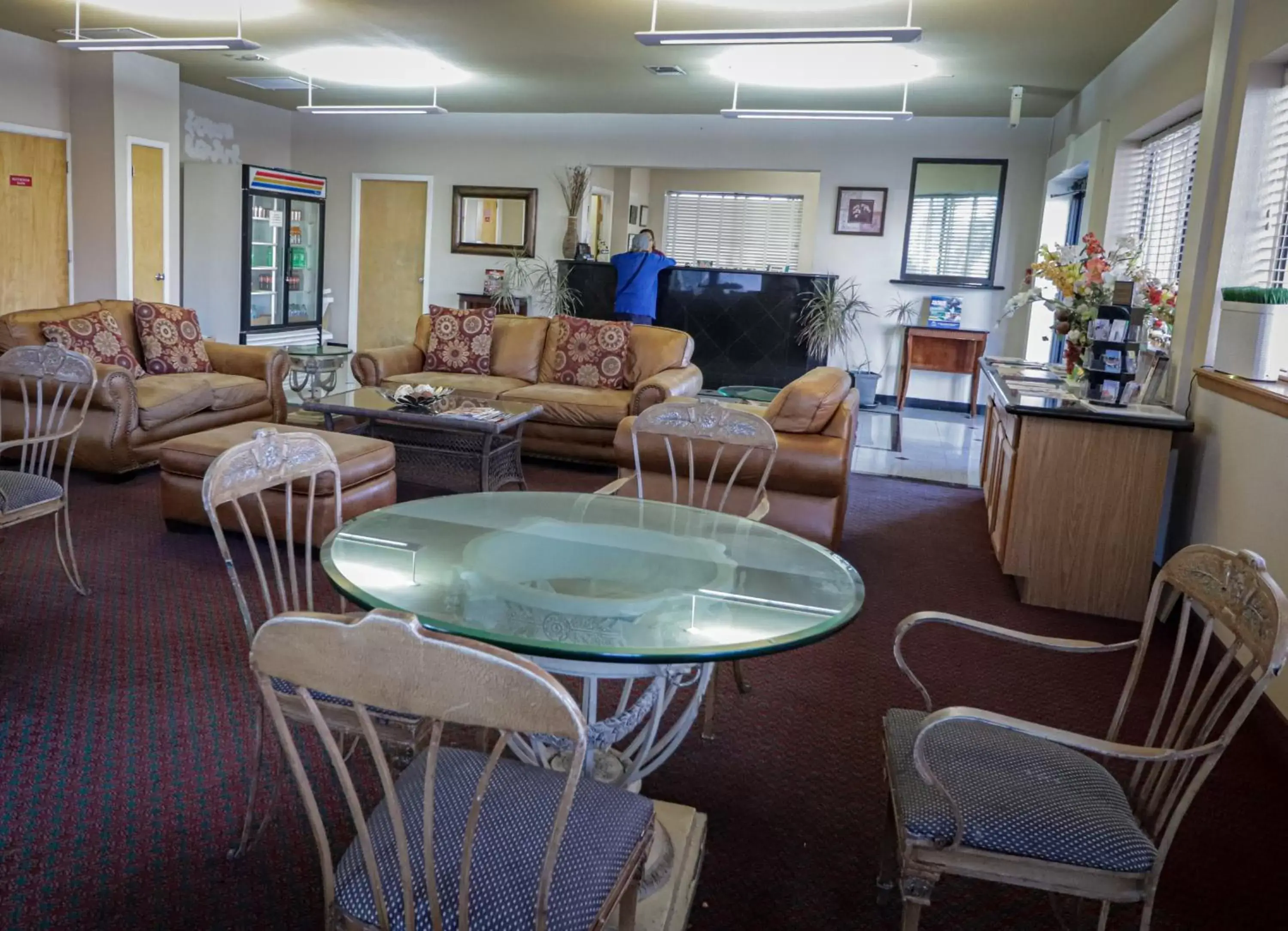 Lobby or reception, Seating Area in University Inn & Suites