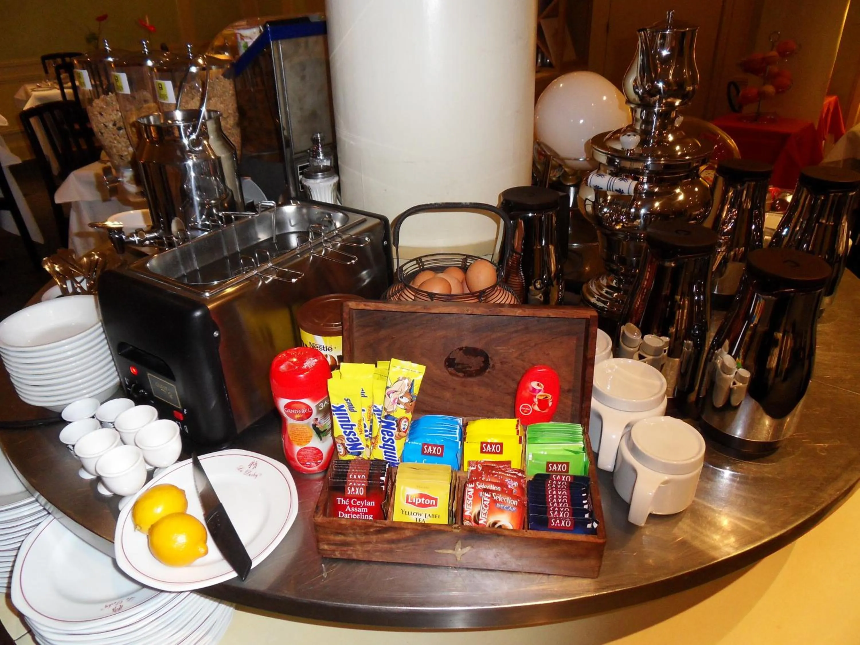 Coffee/tea facilities in Logis Le Midland