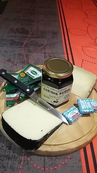 Food, Coffee/Tea Facilities in L'Auberge du Mazet