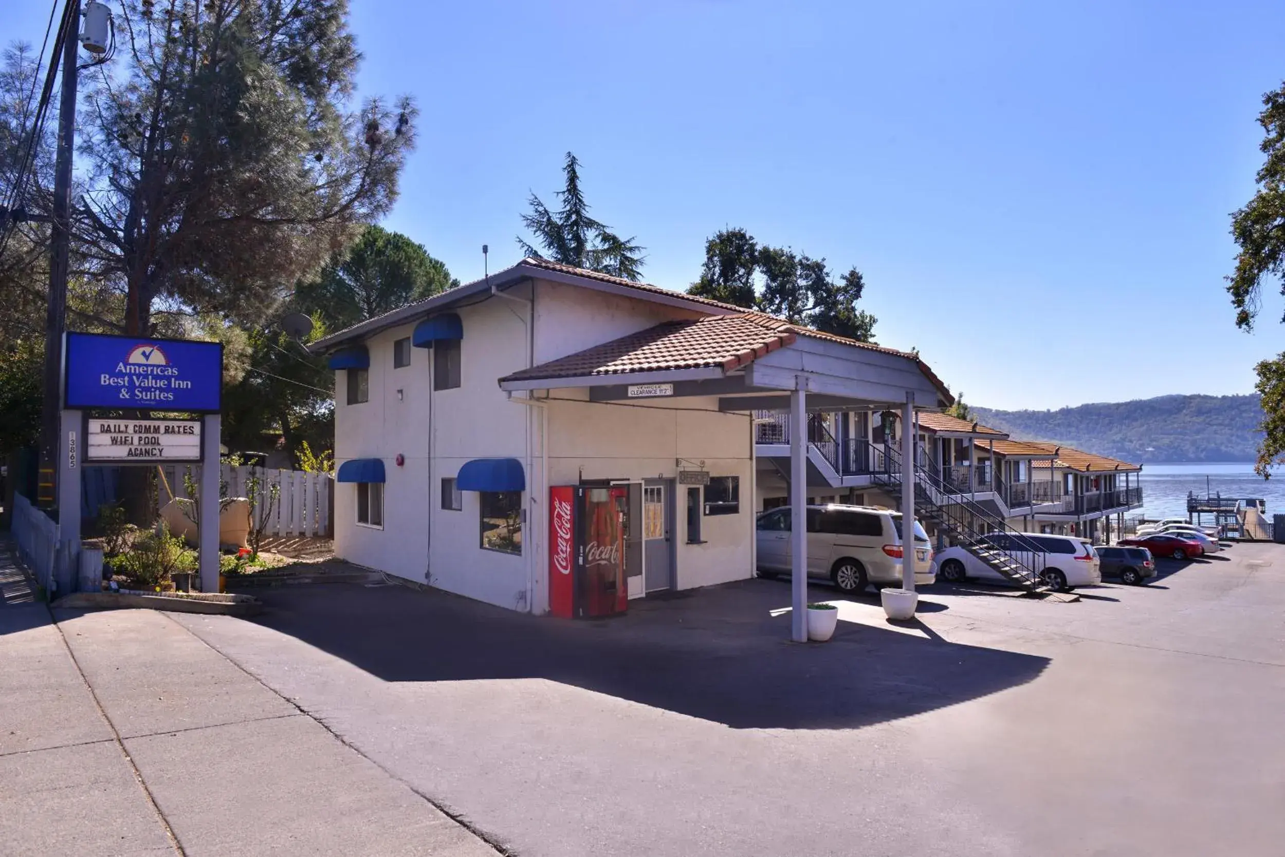 Property Building in Americas Best Value Inn & Suites Clearlake Wine Country