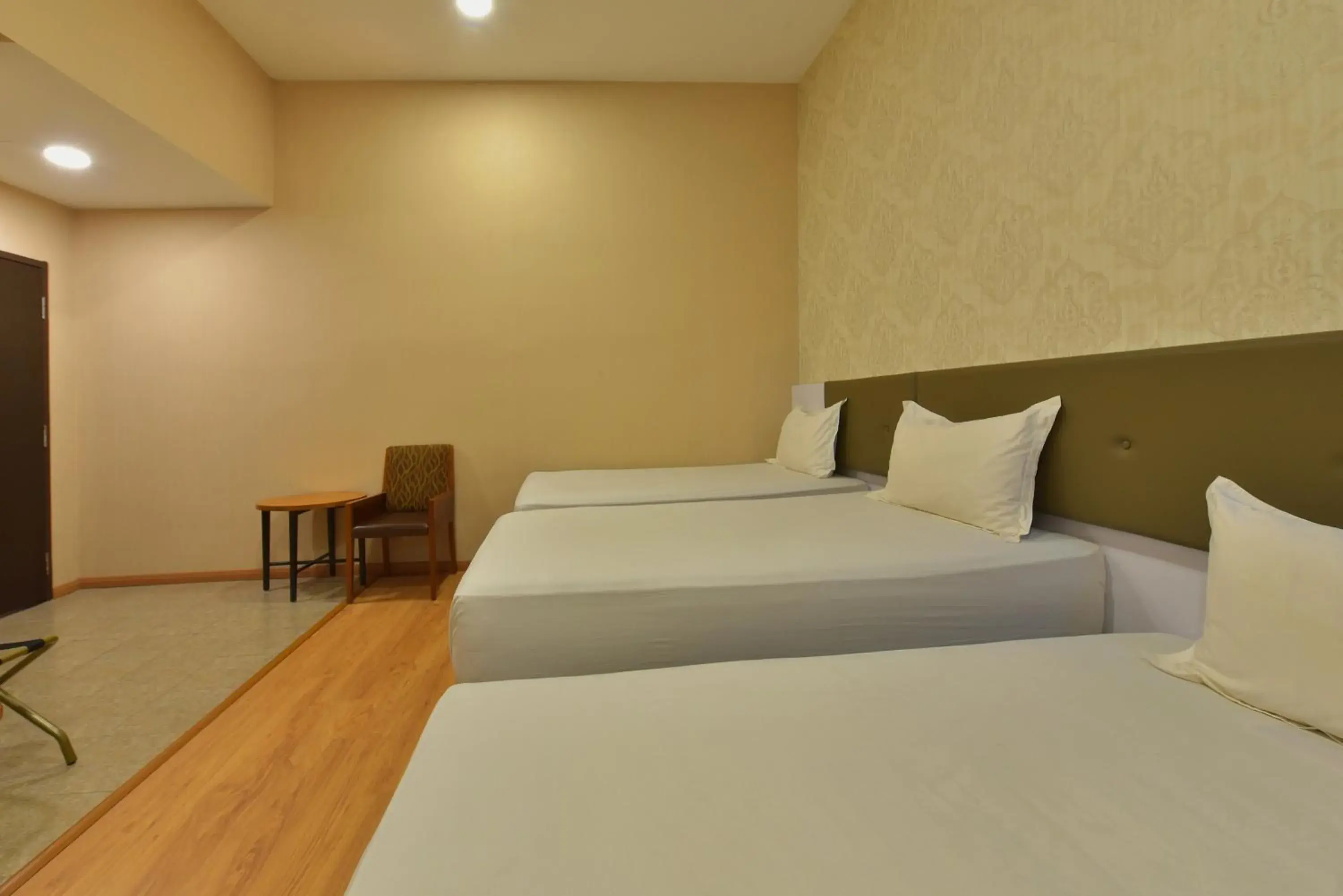 Bedroom, Bed in Townhouse OAK Hotel Holmes Johor Jaya