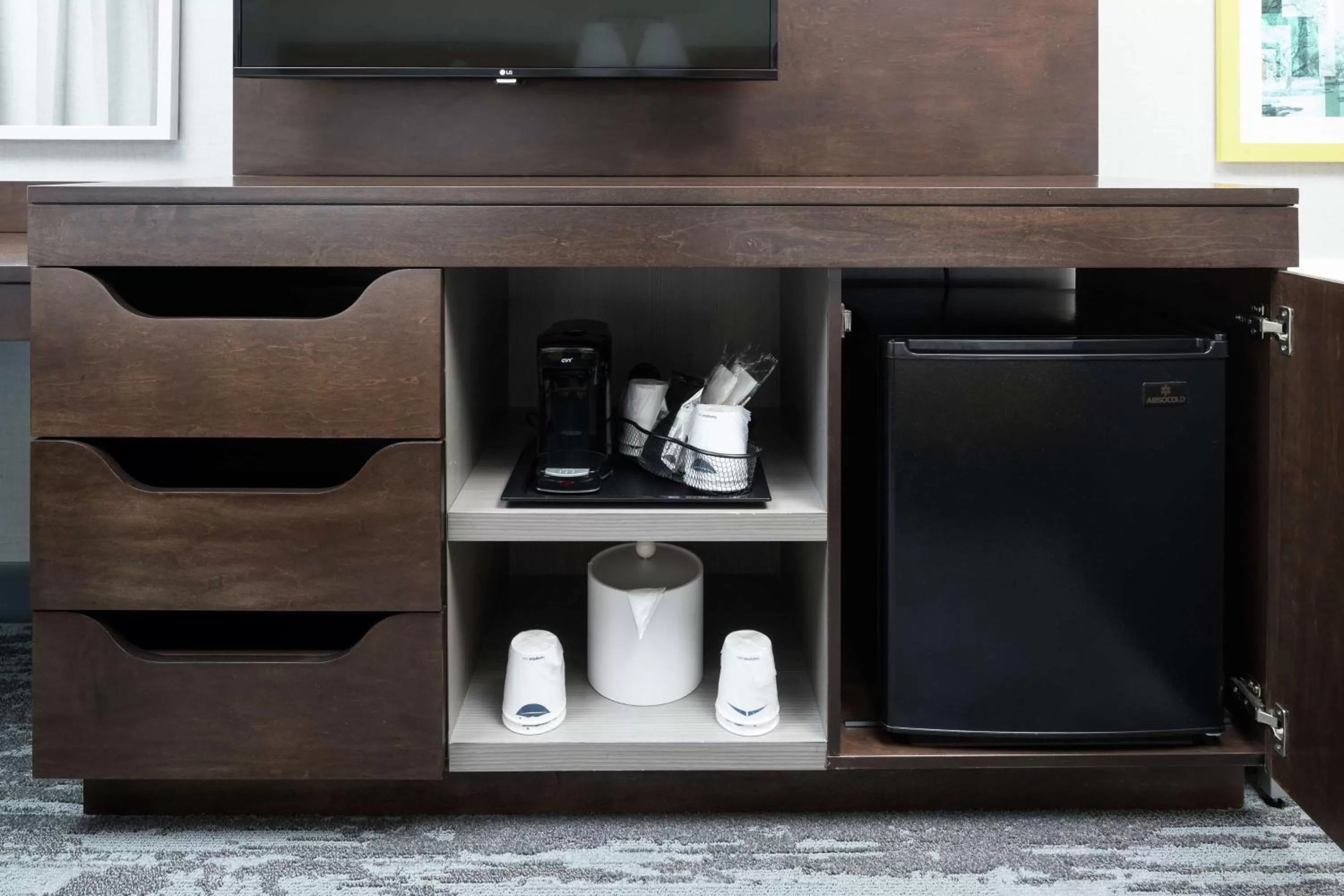 Photo of the whole room in Hampton Inn Los Angeles Santa Clarita