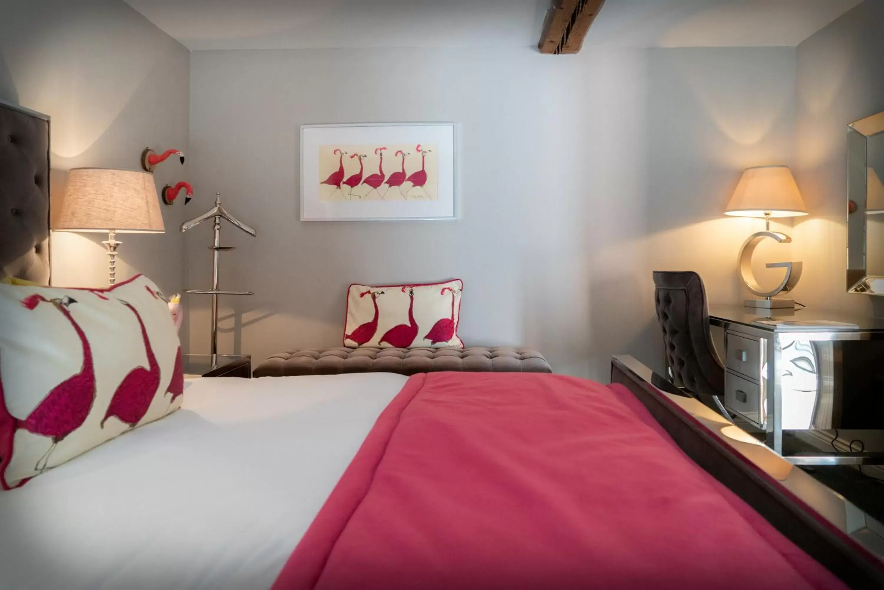 Bed in Grantham Arms Bed in Grantham Arms