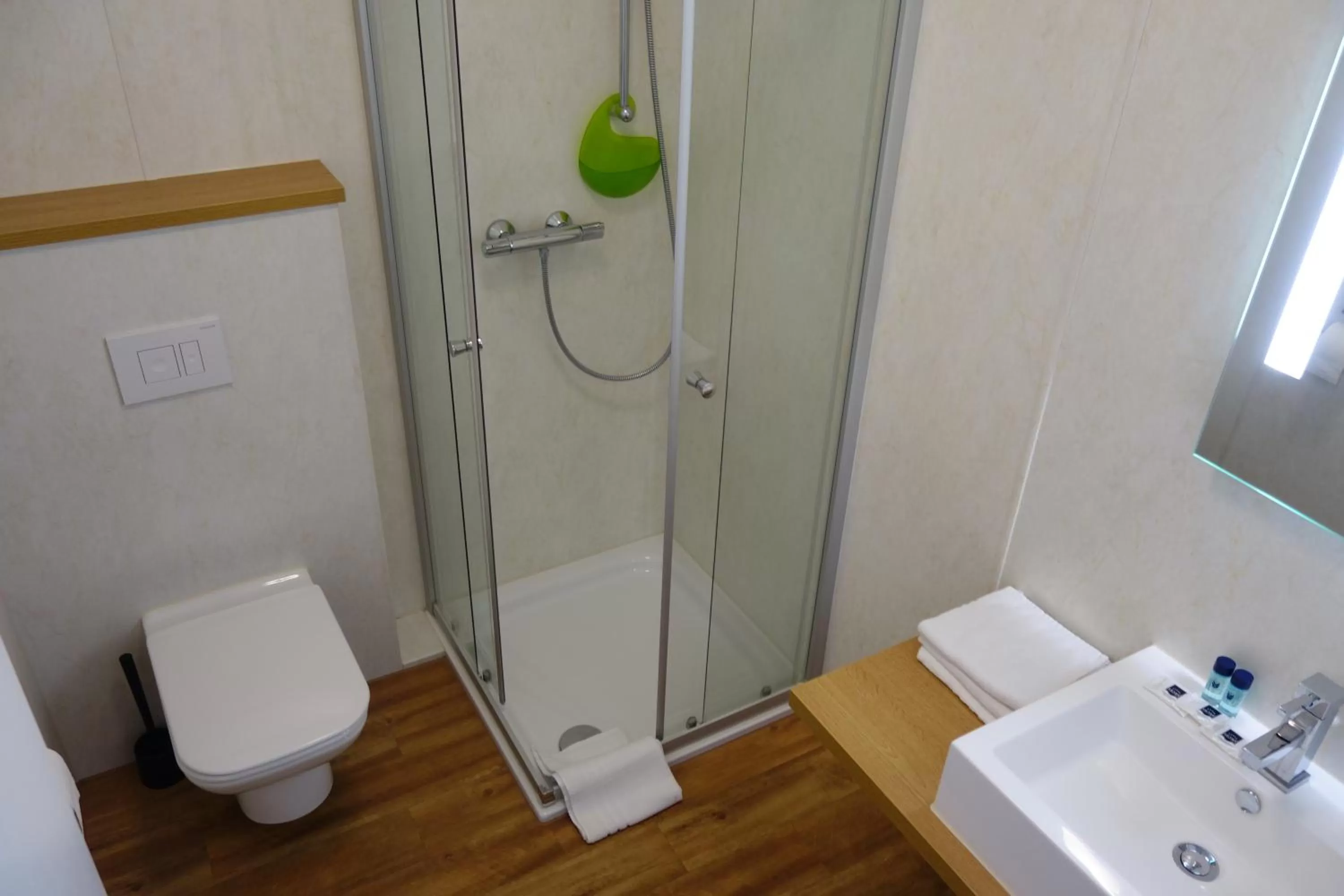 Bathroom in Hotel Deutsches Haus