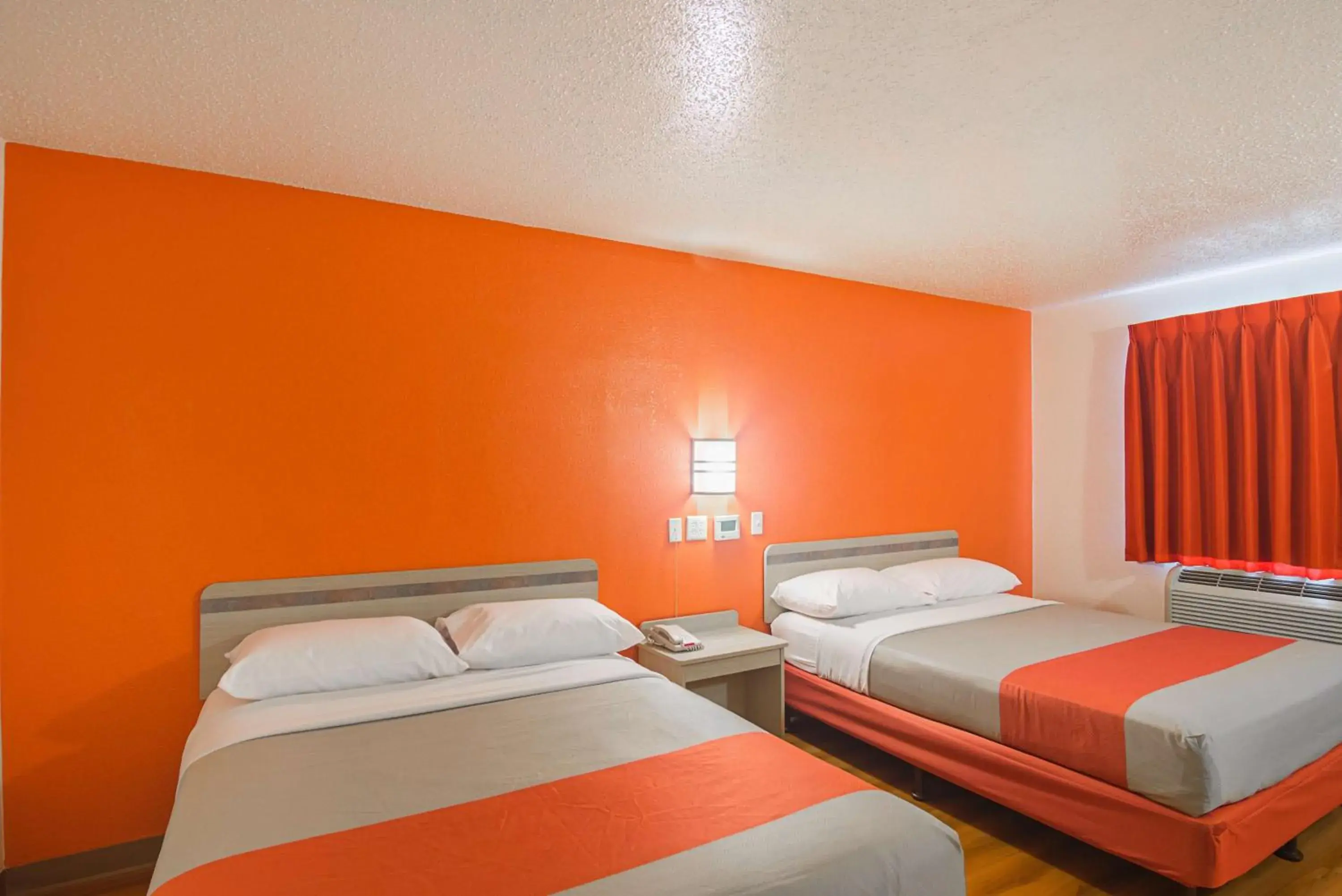 Photo of the whole room, Bed in Motel 6 Lawton, OK