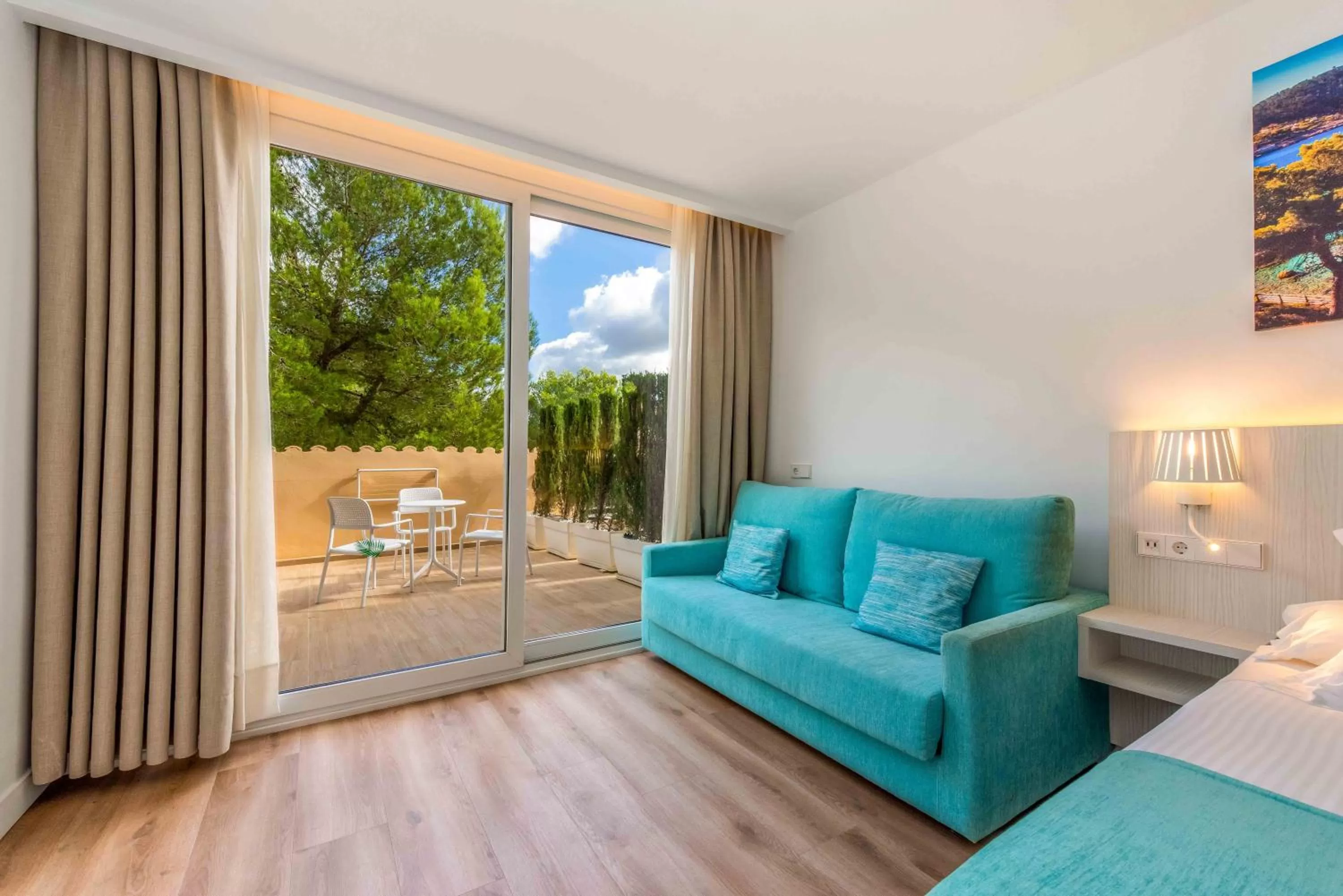 Living room, Seating Area in Valentin Park Club