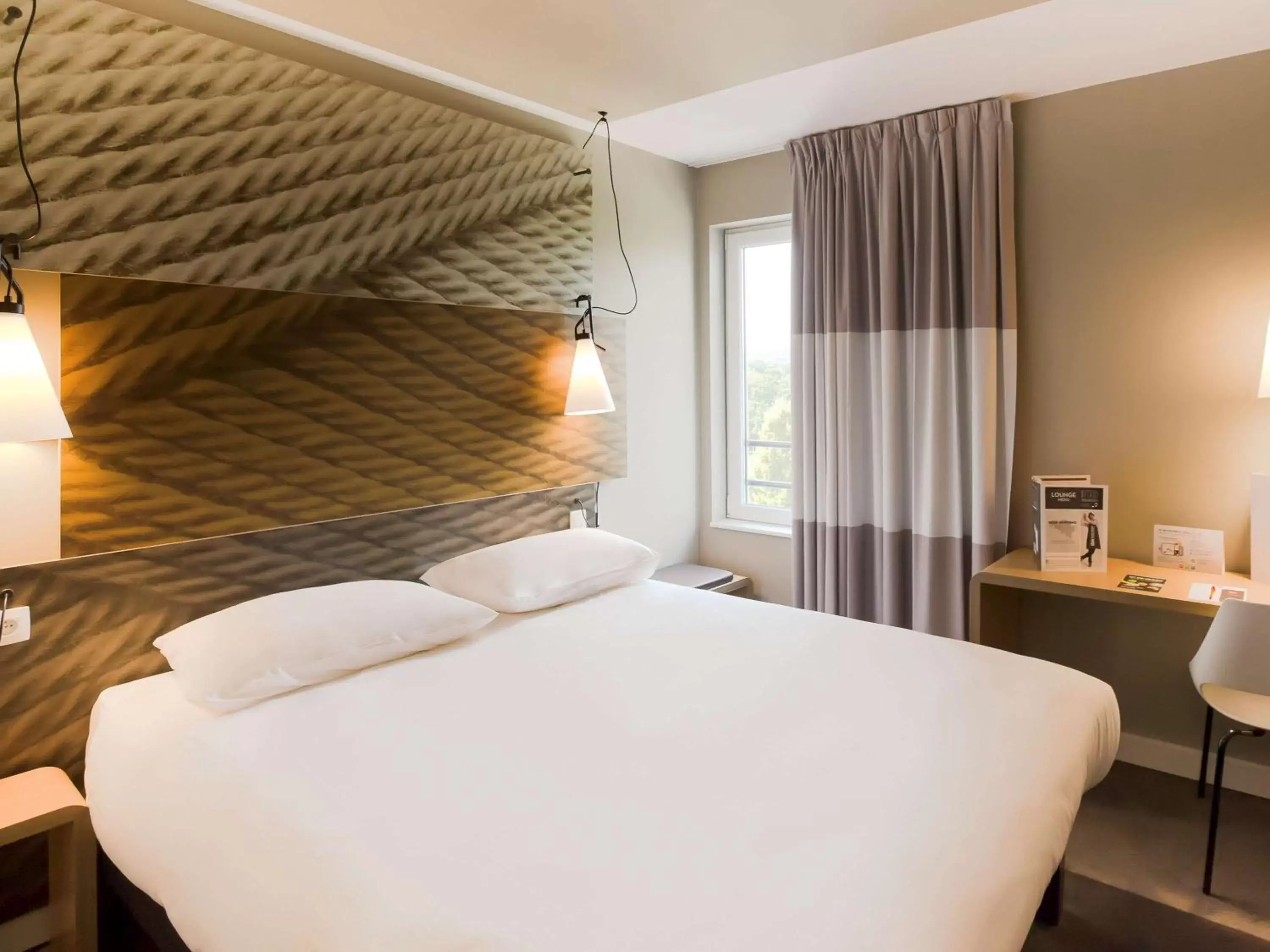 Photo of the whole room, Bed in Ibis Wavre Brussels East