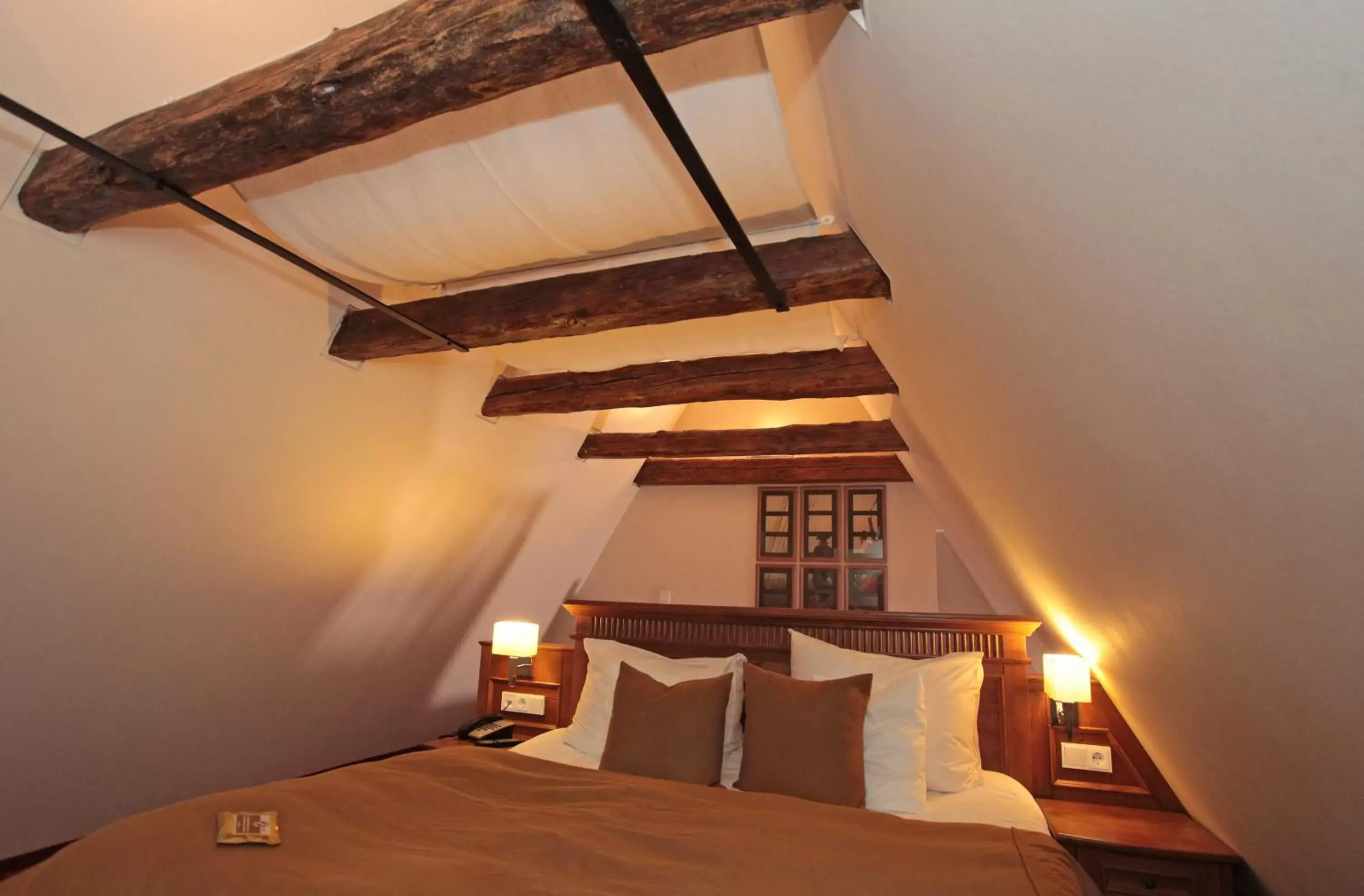Bedroom, Bed in Romantik Hotel Scheelehof Stralsund