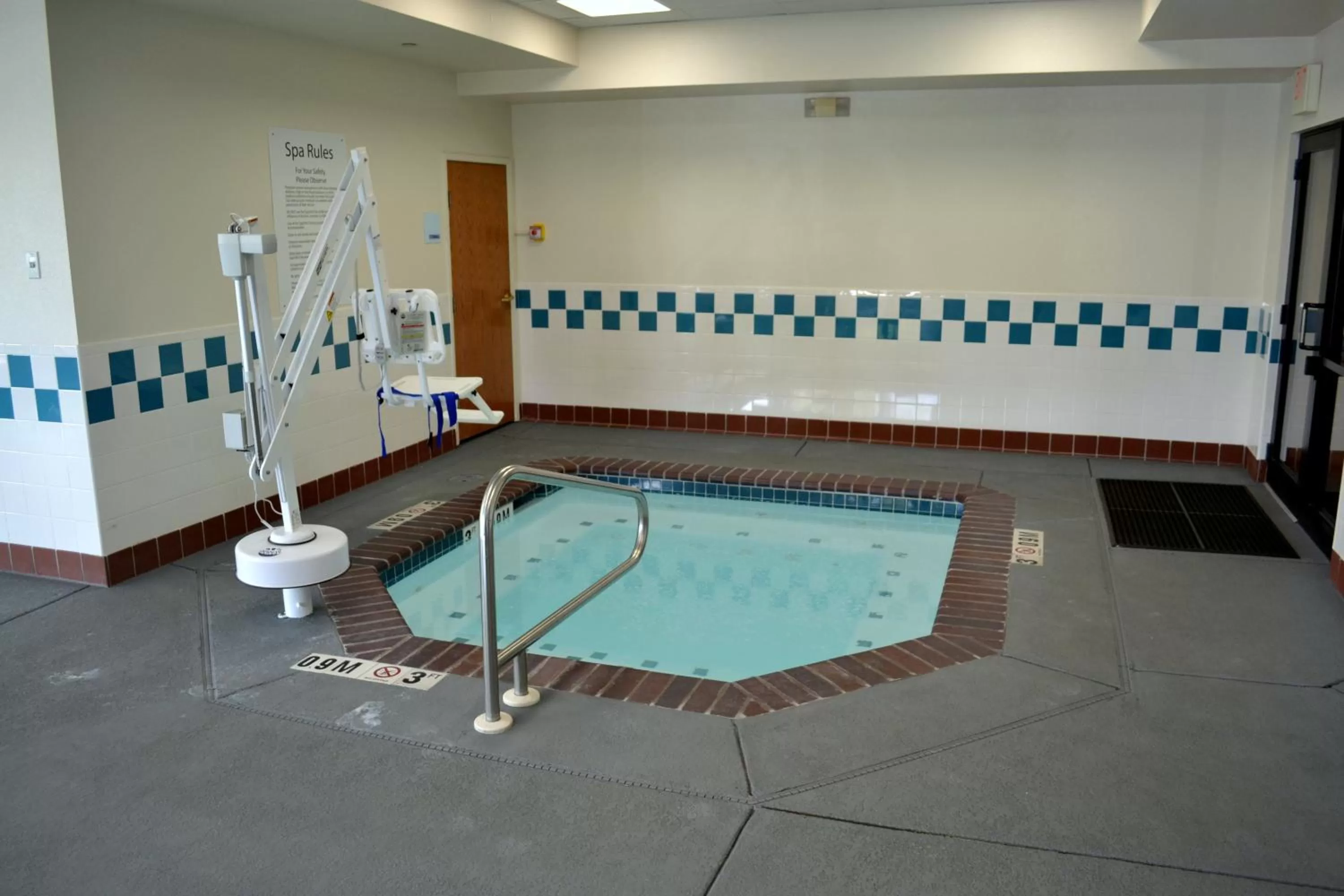 Swimming pool in Holiday Inn Express & Suites Bozeman West by IHG