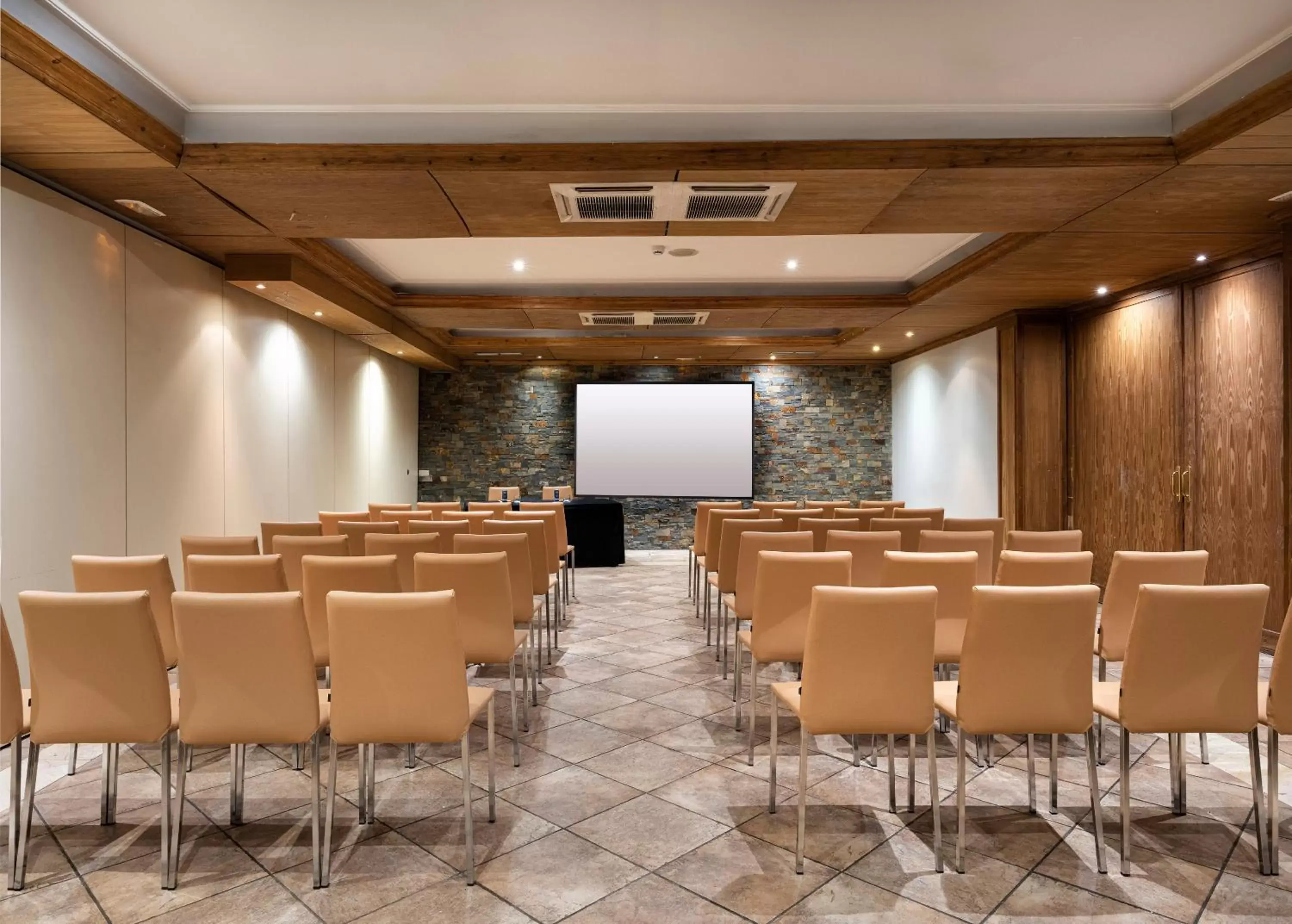 Meeting/conference room in Hotel Vielha Baqueira, Affiliated by Meliá