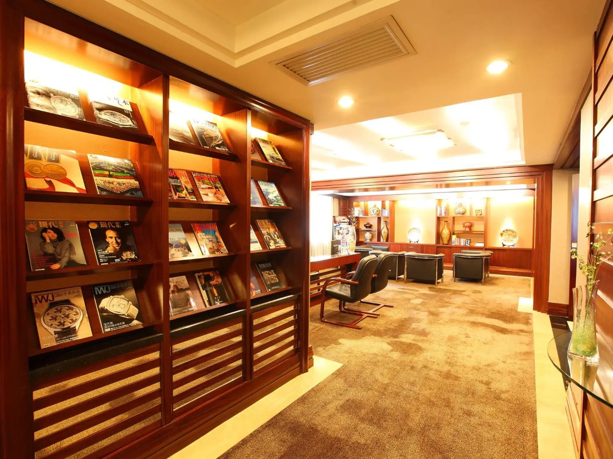 Business facilities in Grand International Hotel