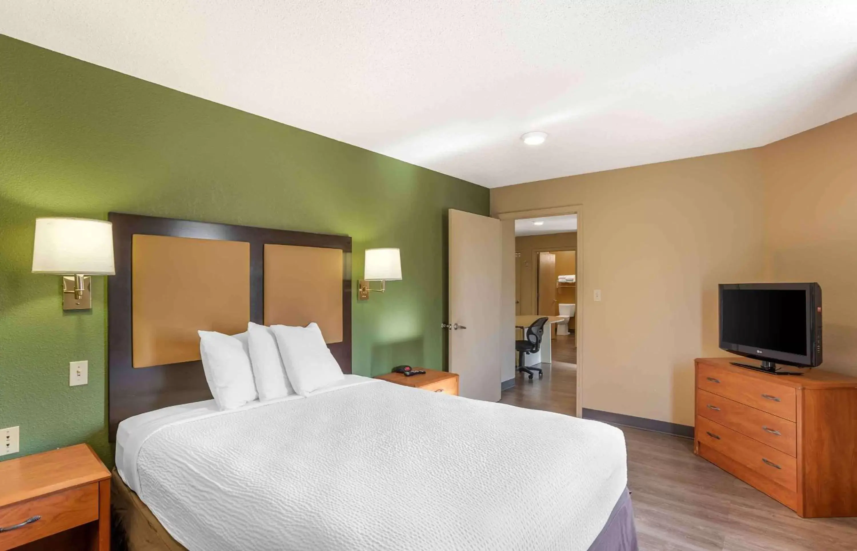 Bedroom, Bed in Extended Stay America Suites - Wilkes-Barre - Hwy 315