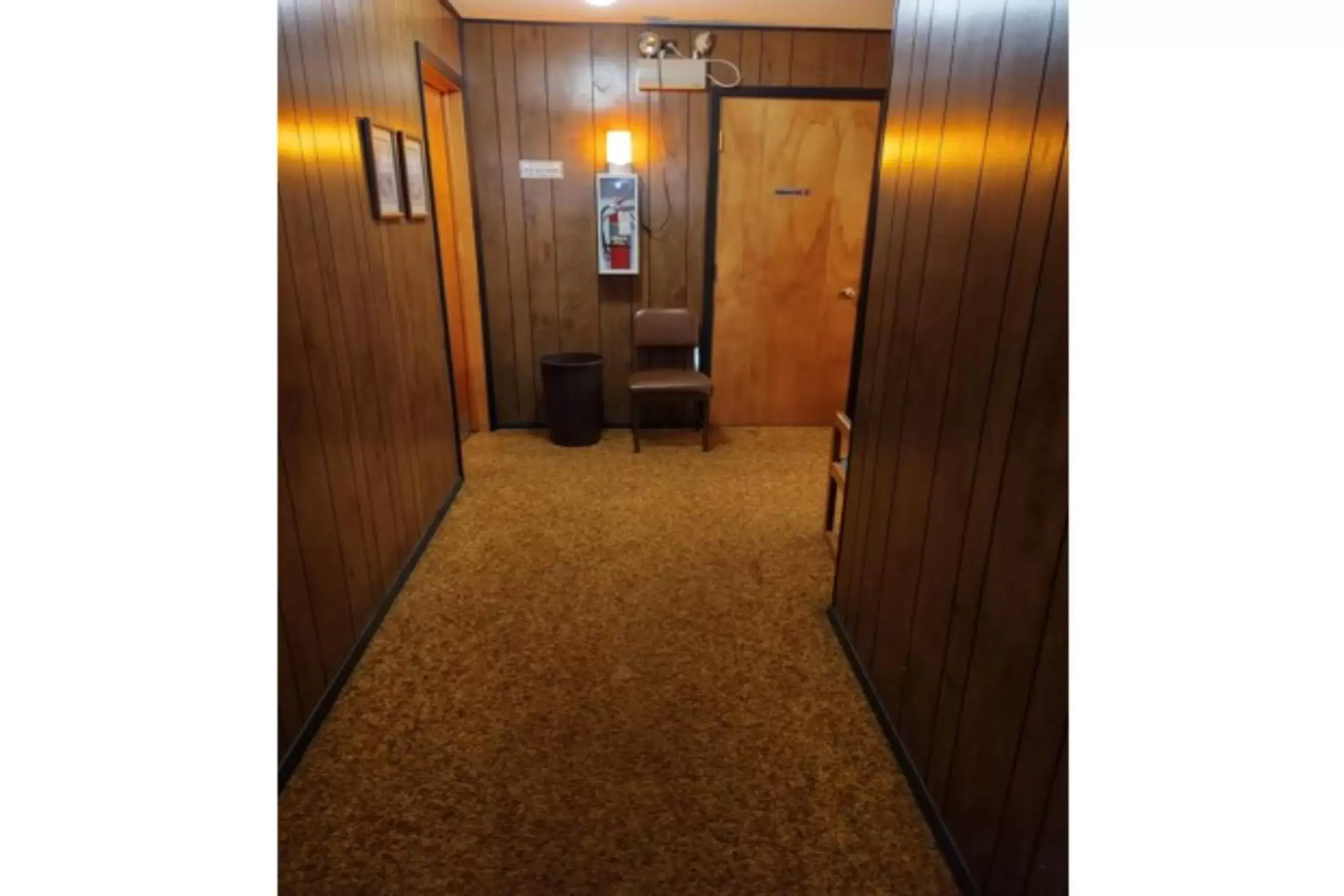 Lobby or reception, Bathroom in Love Hotels Voyageur by OYO at International Falls MN