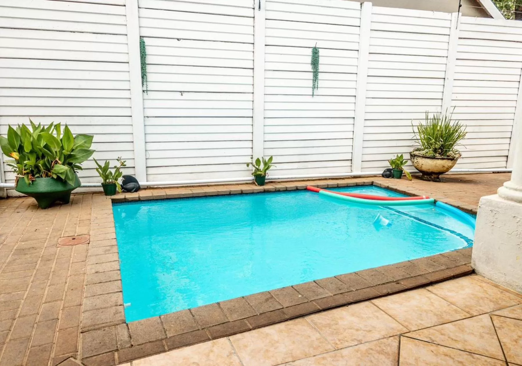 Swimming pool in 54 Brecher