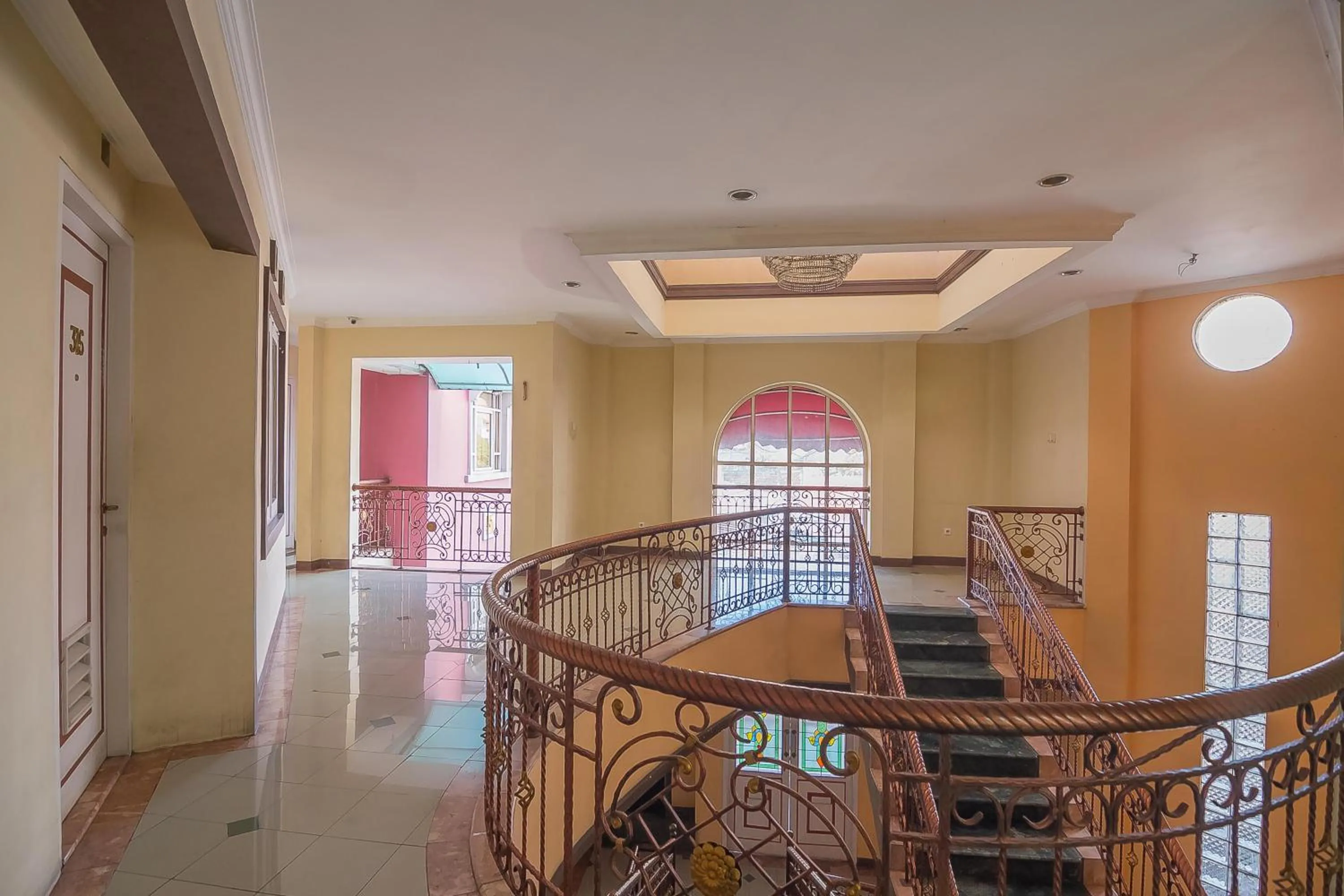 Area and facilities in RedDoorz at Amellia Pasteur Bandung