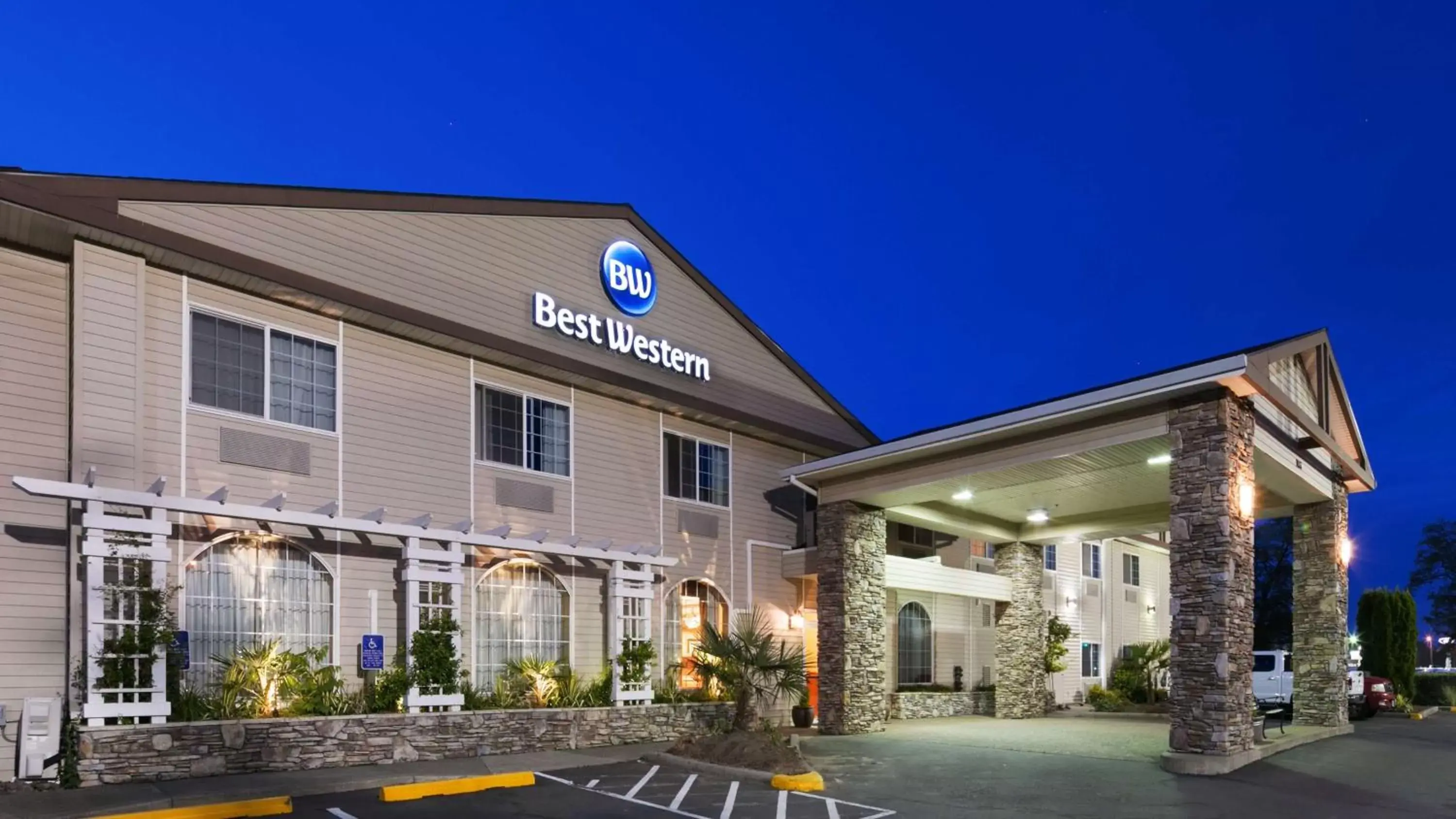 Property building in Best Western University Inn and Suites
