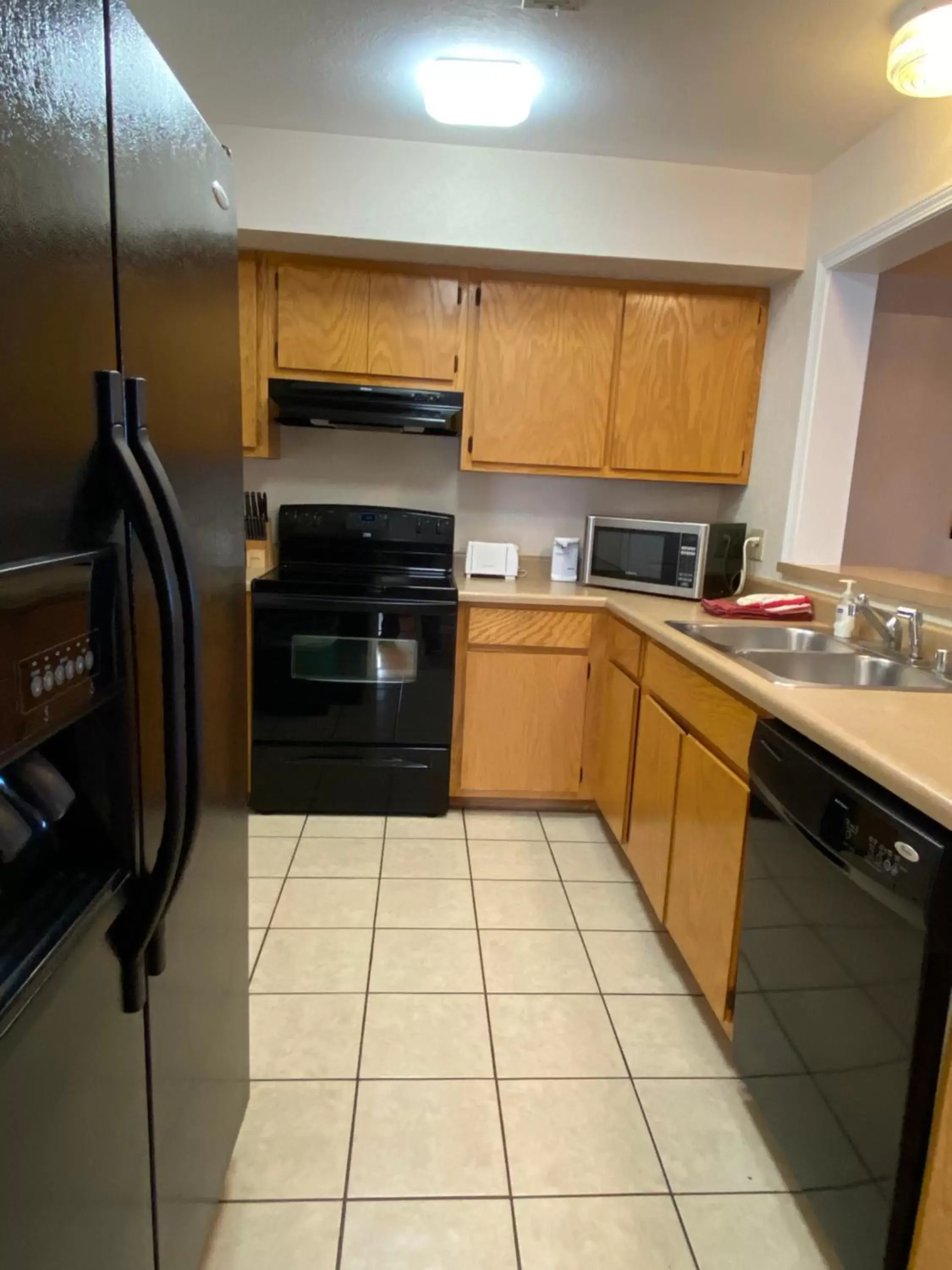 Kitchen or kitchenette, Kitchen/Kitchenette in Crown Lake Resort & RV