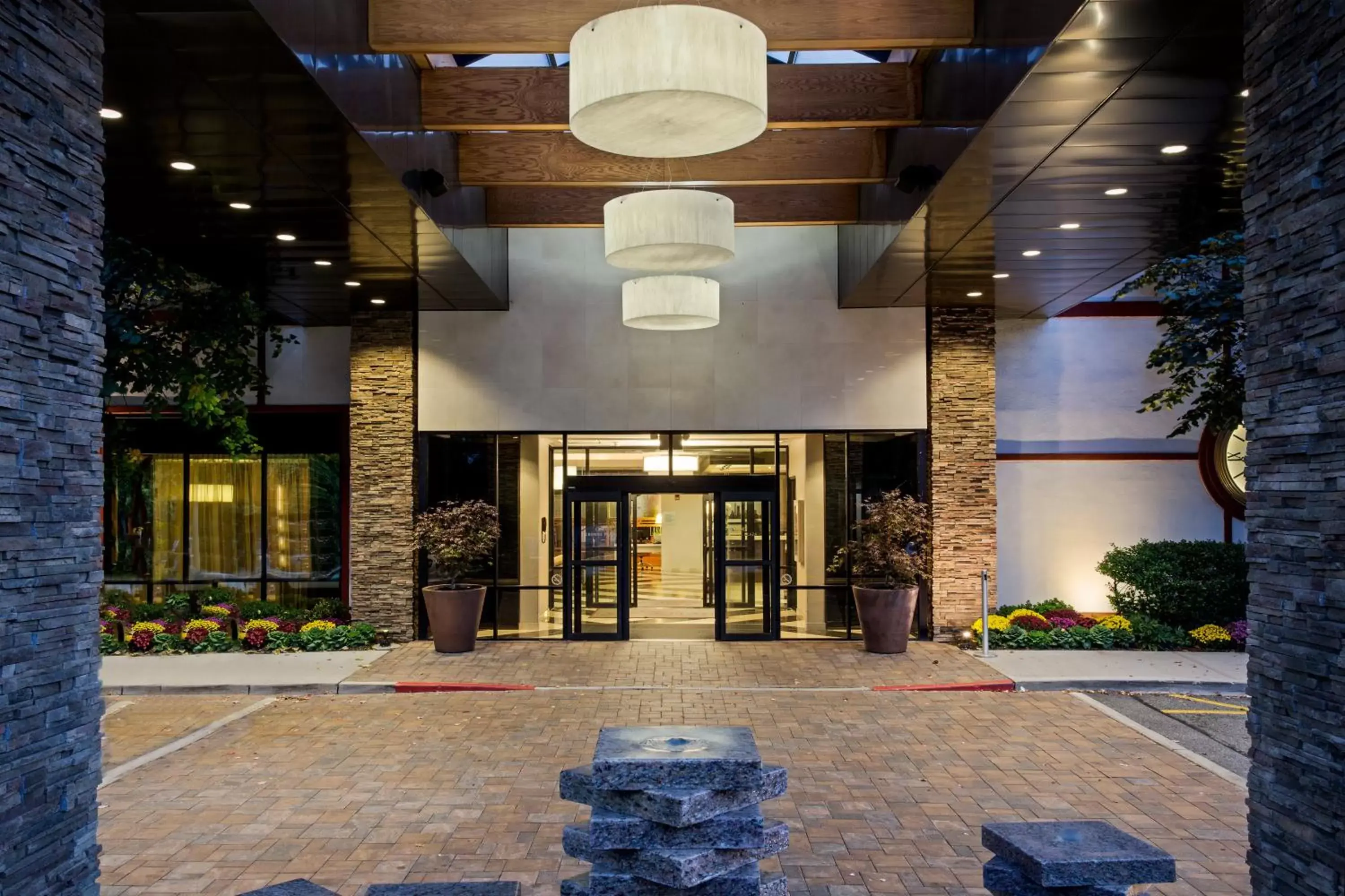 Property building, Facade/Entrance in Crowne Plaza Suffern-Mahwah, an IHG Hotel
